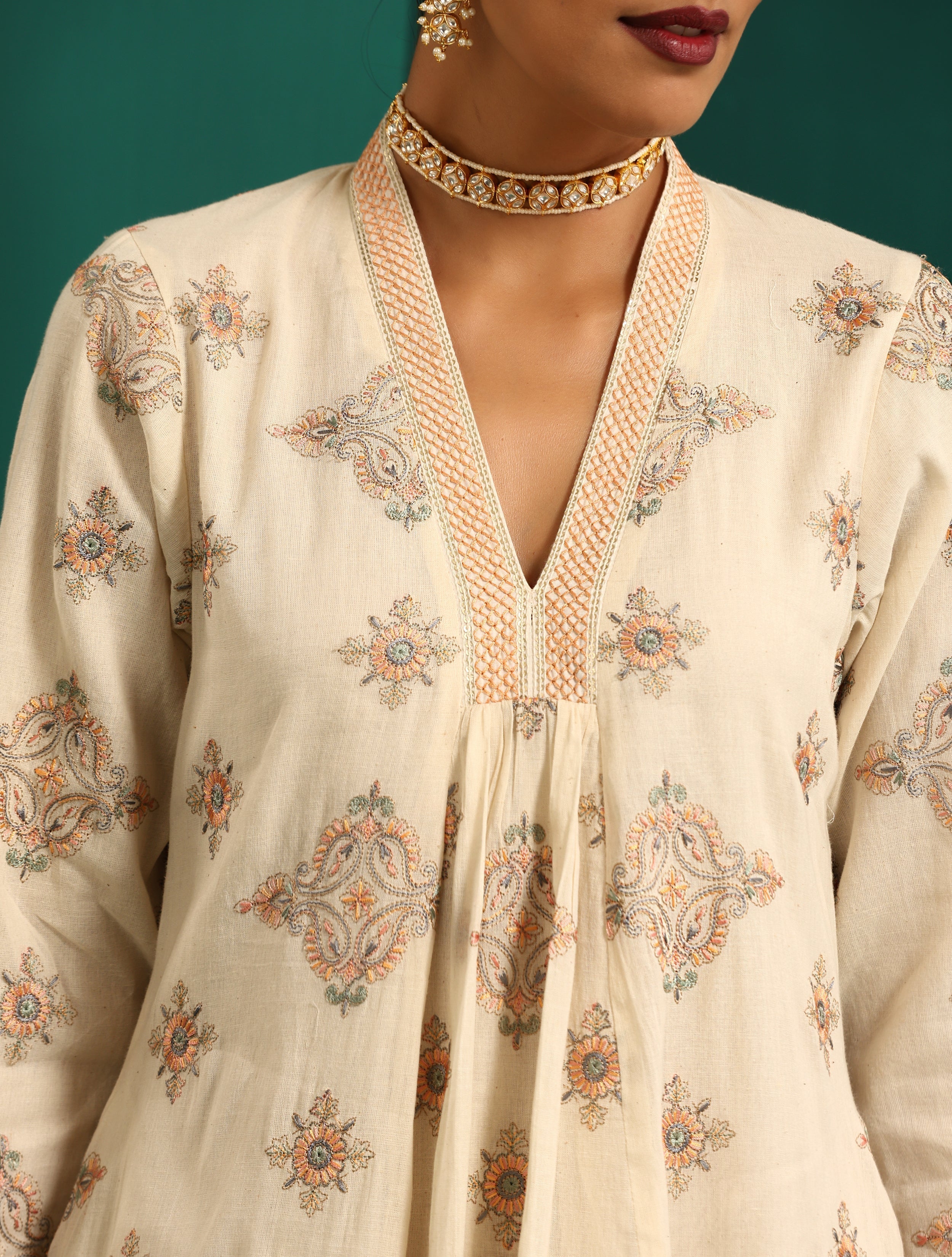 trueBrowns Ivory Peach Embroidered Kurta Pant Set