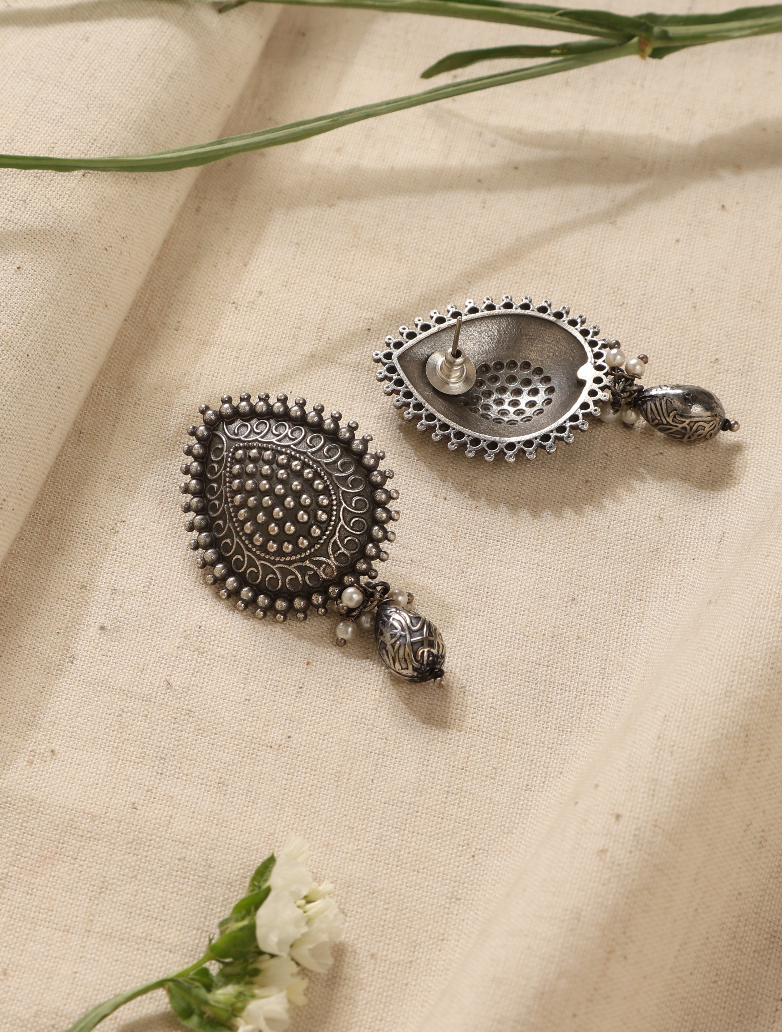 trueBrowns Silver Drop Earrings