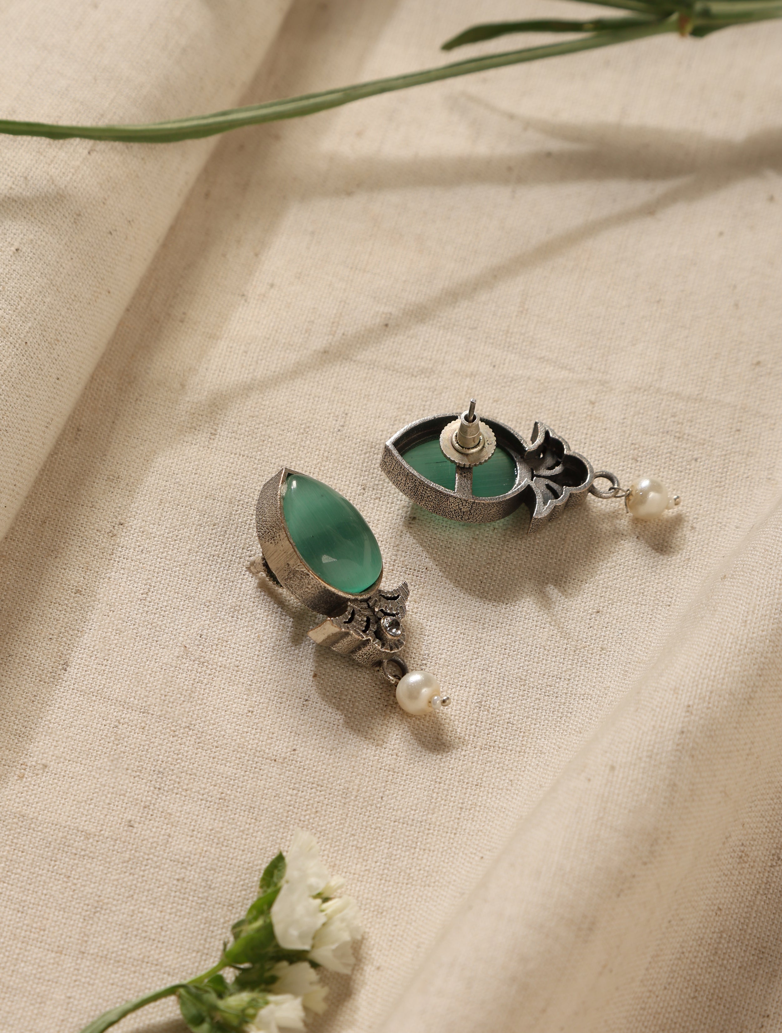 trueBrowns Silver Teal Stud Earrings