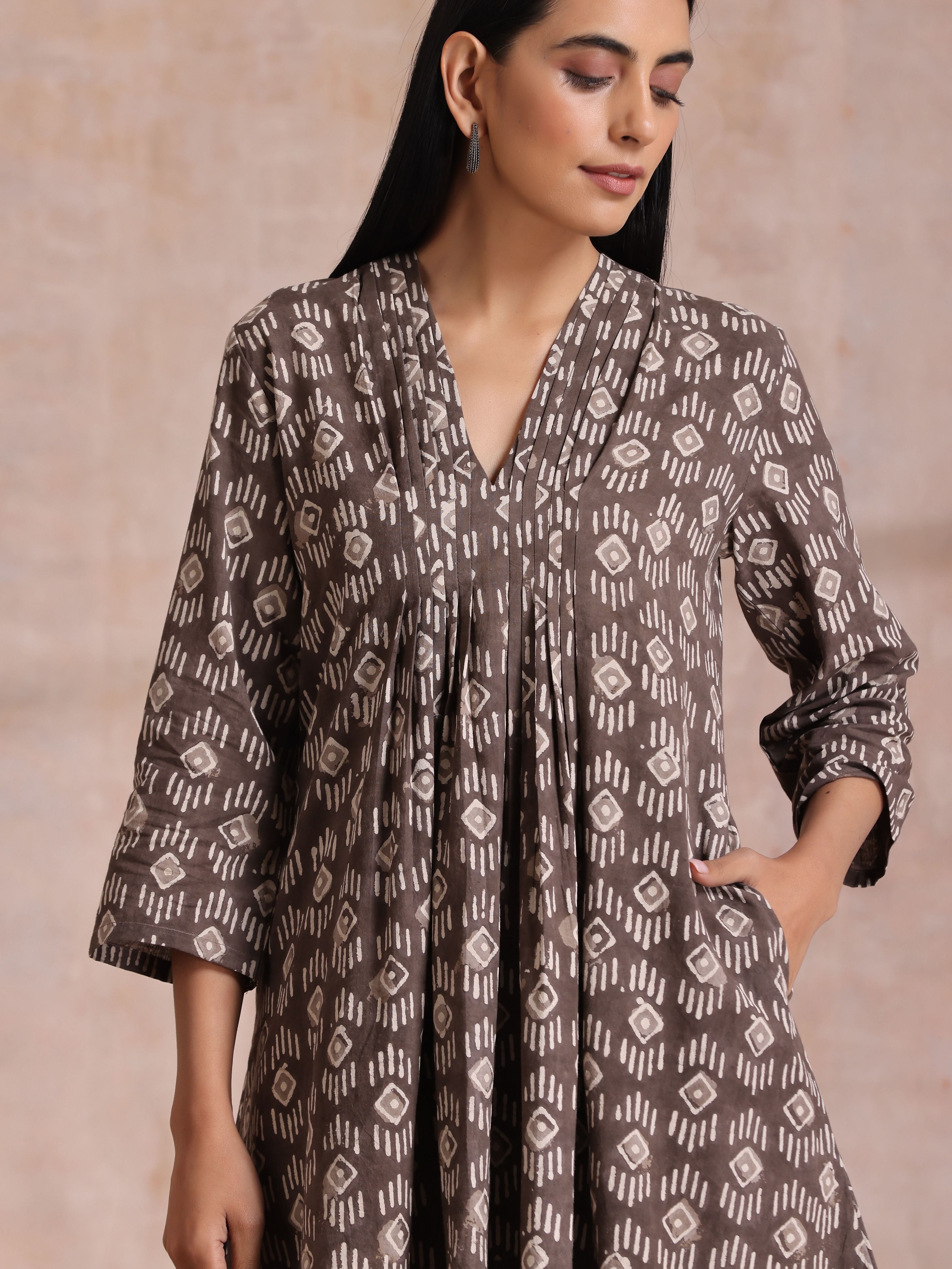 Clay Dabu Geometric Print Cotton Pleated Co-Ord Set