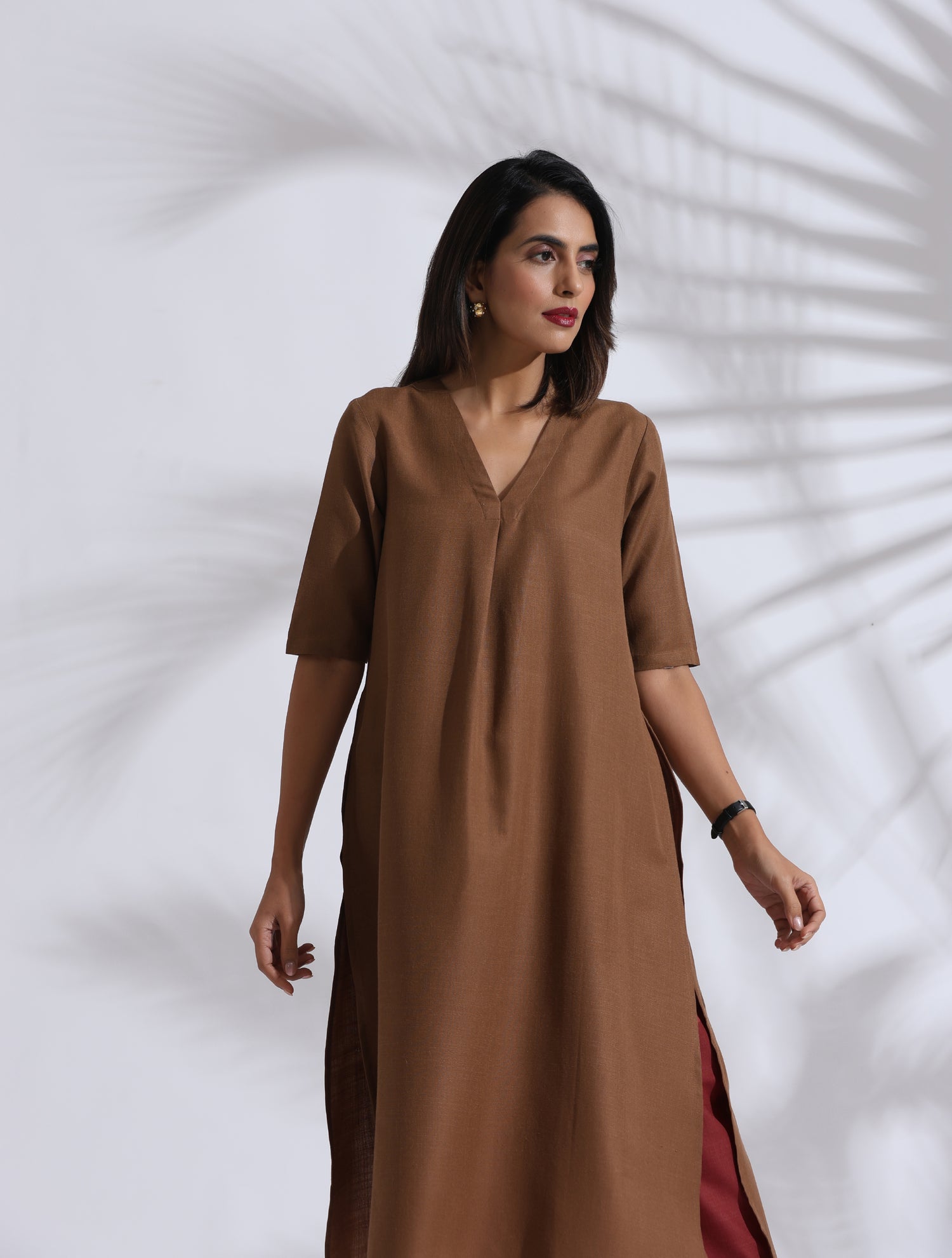 trueBrowns Brown Slub Highslit Kurta Set