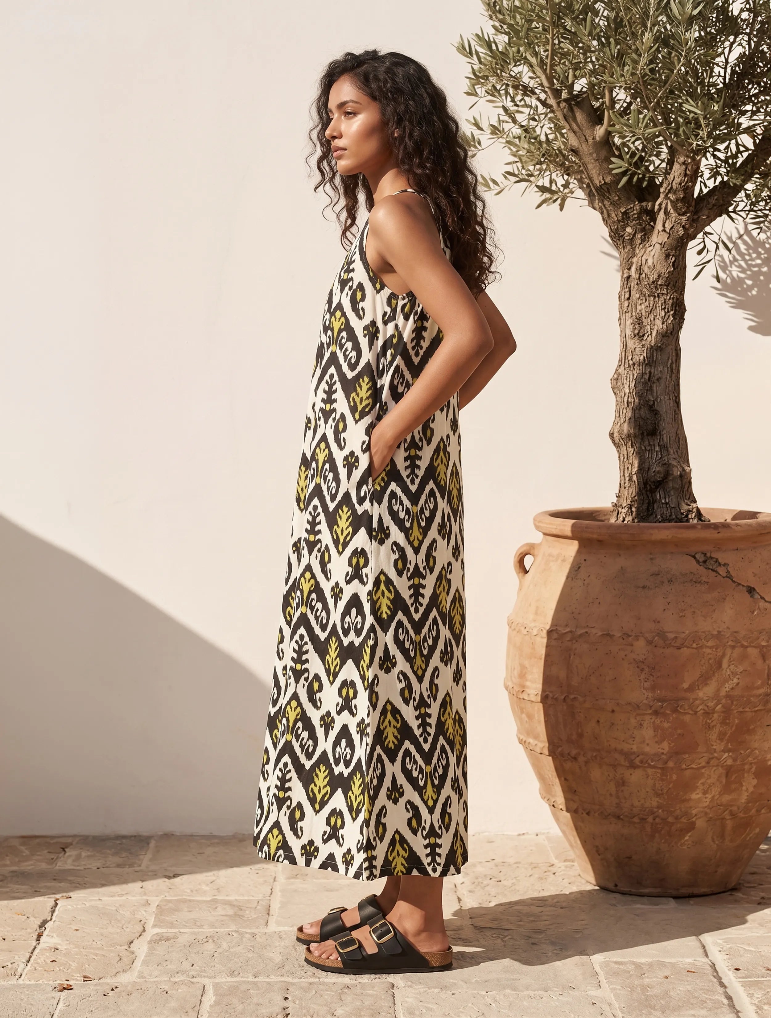 trueBrowns Black White Ikat Print Cotton Poplin Sleeveless Long Dress