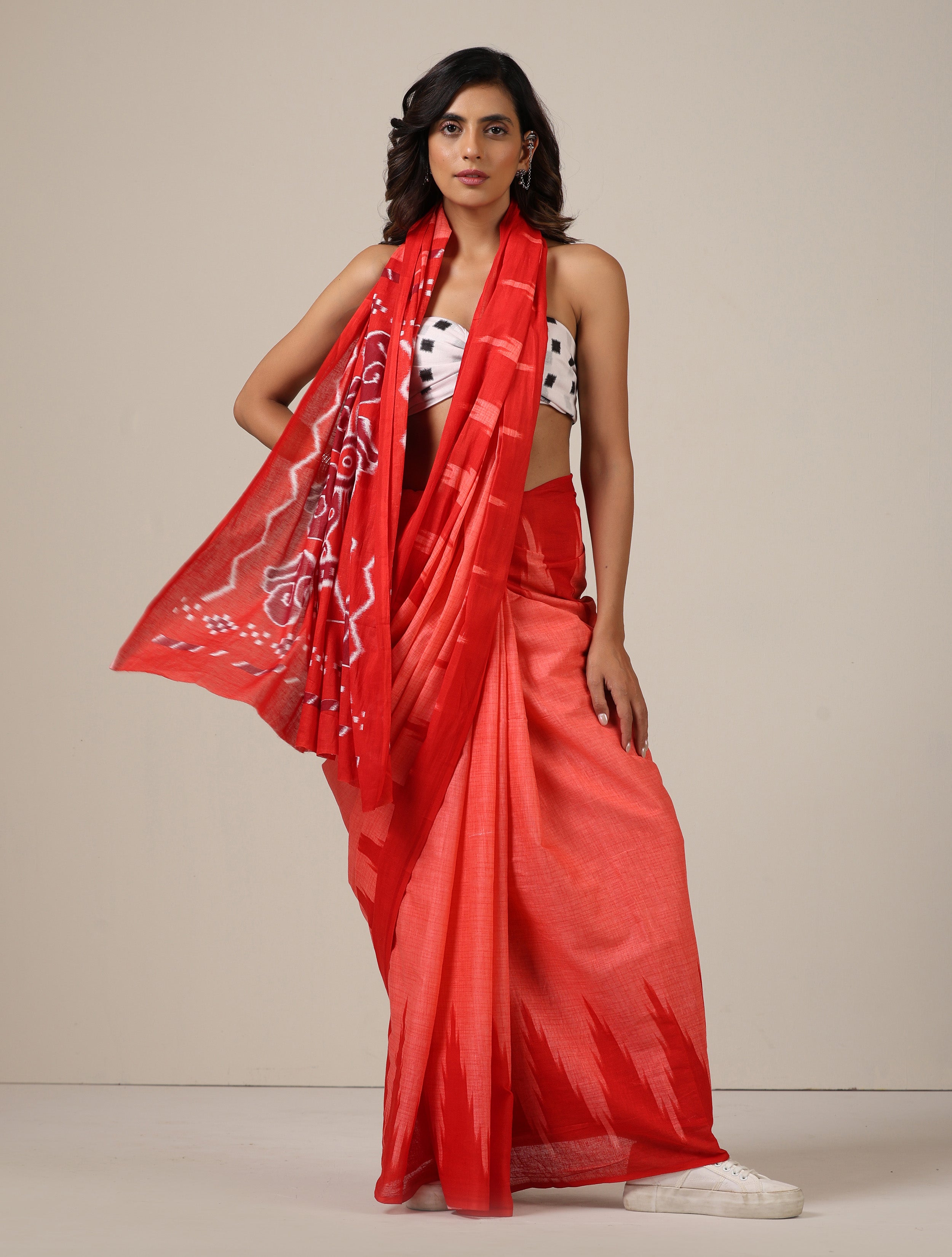 trueBrowns Red Ikat Print Saree With unstitched Blouse