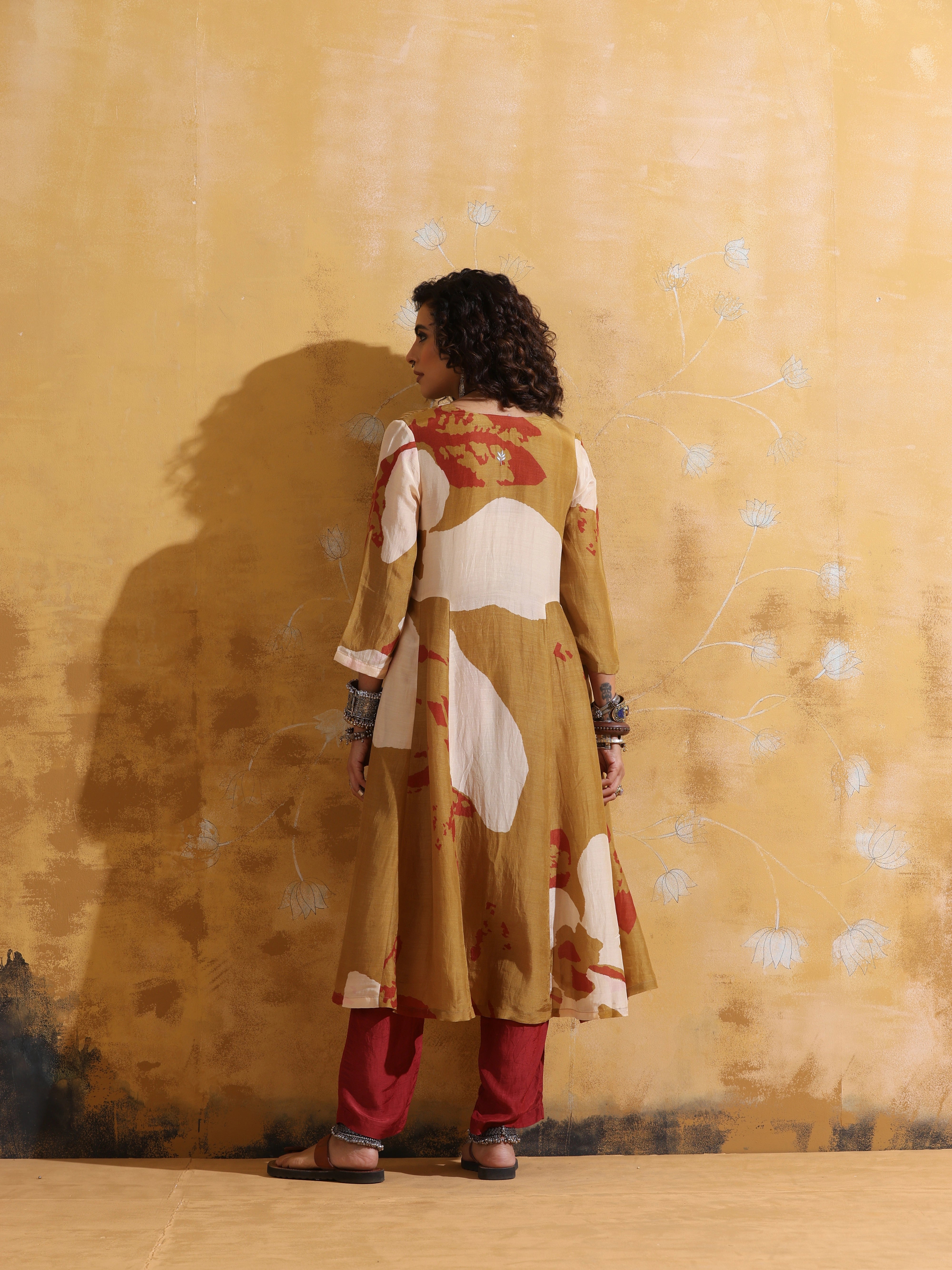 trueBrowns Mustard Rust Red Floral Print Muslin Silk Fit And Flared Kurta Set