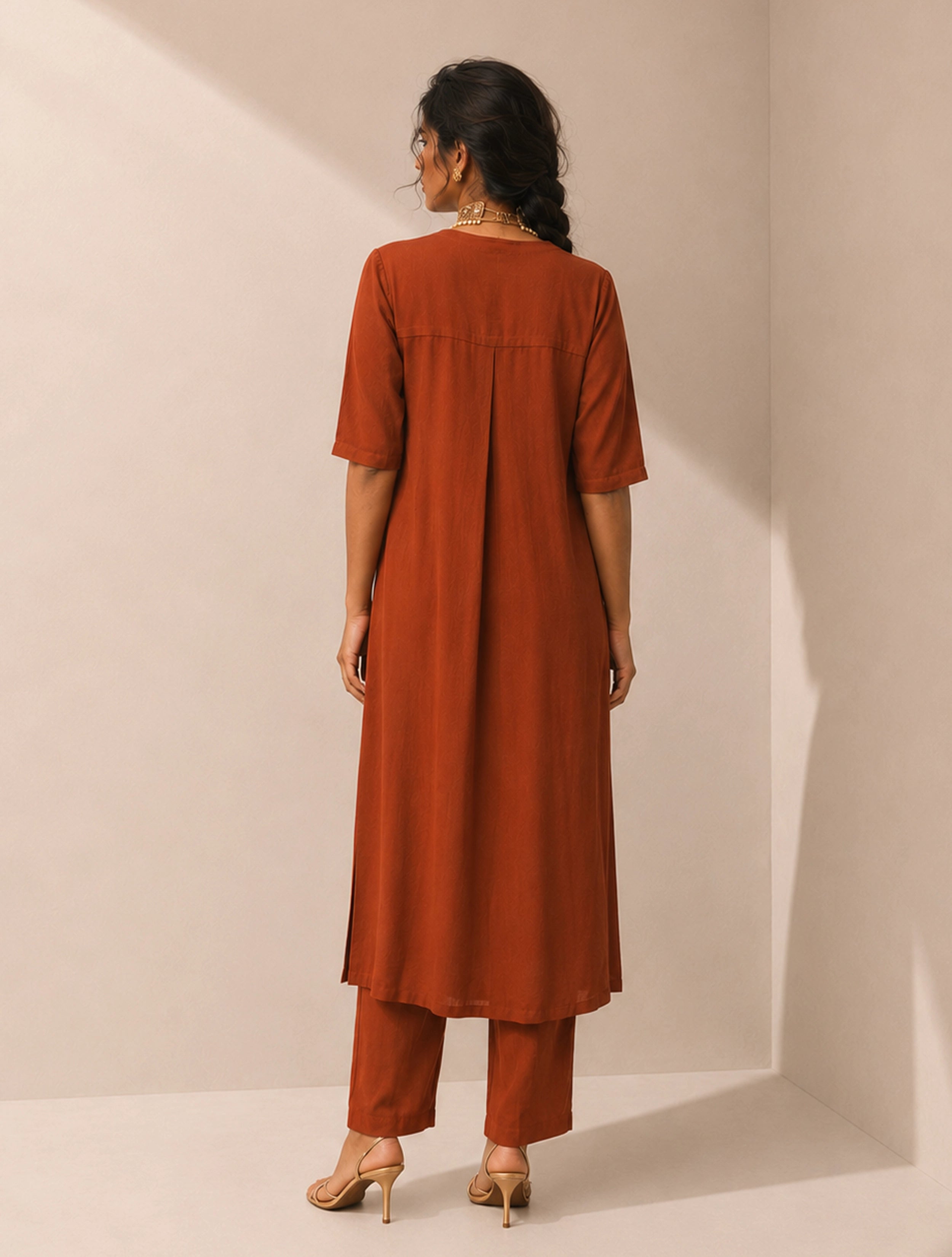 trueBrowns Rust Solid Viscose High-Slit Kurta Set