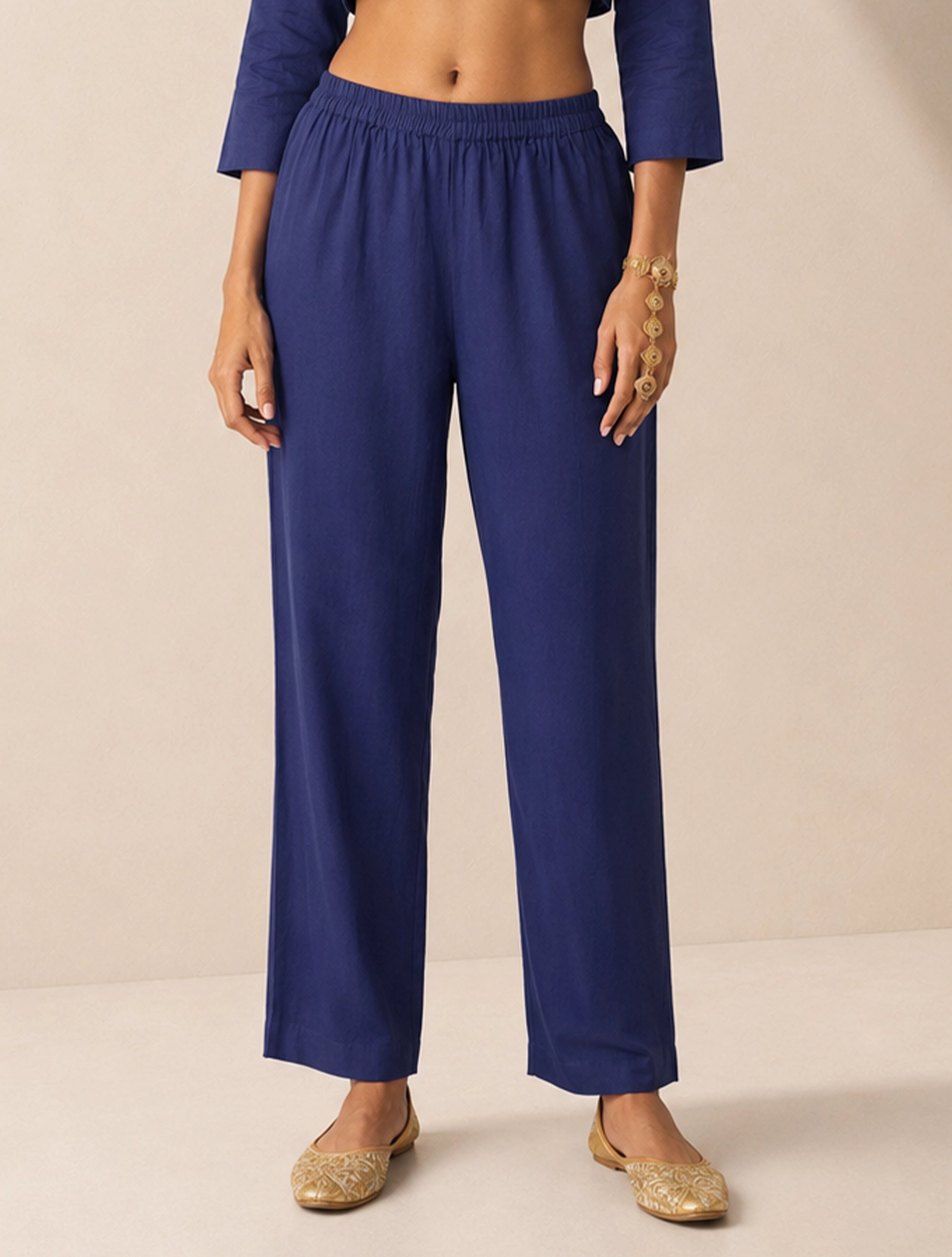 trueBrowns Blue Solid Viscose Round Neck Co-Ord Set