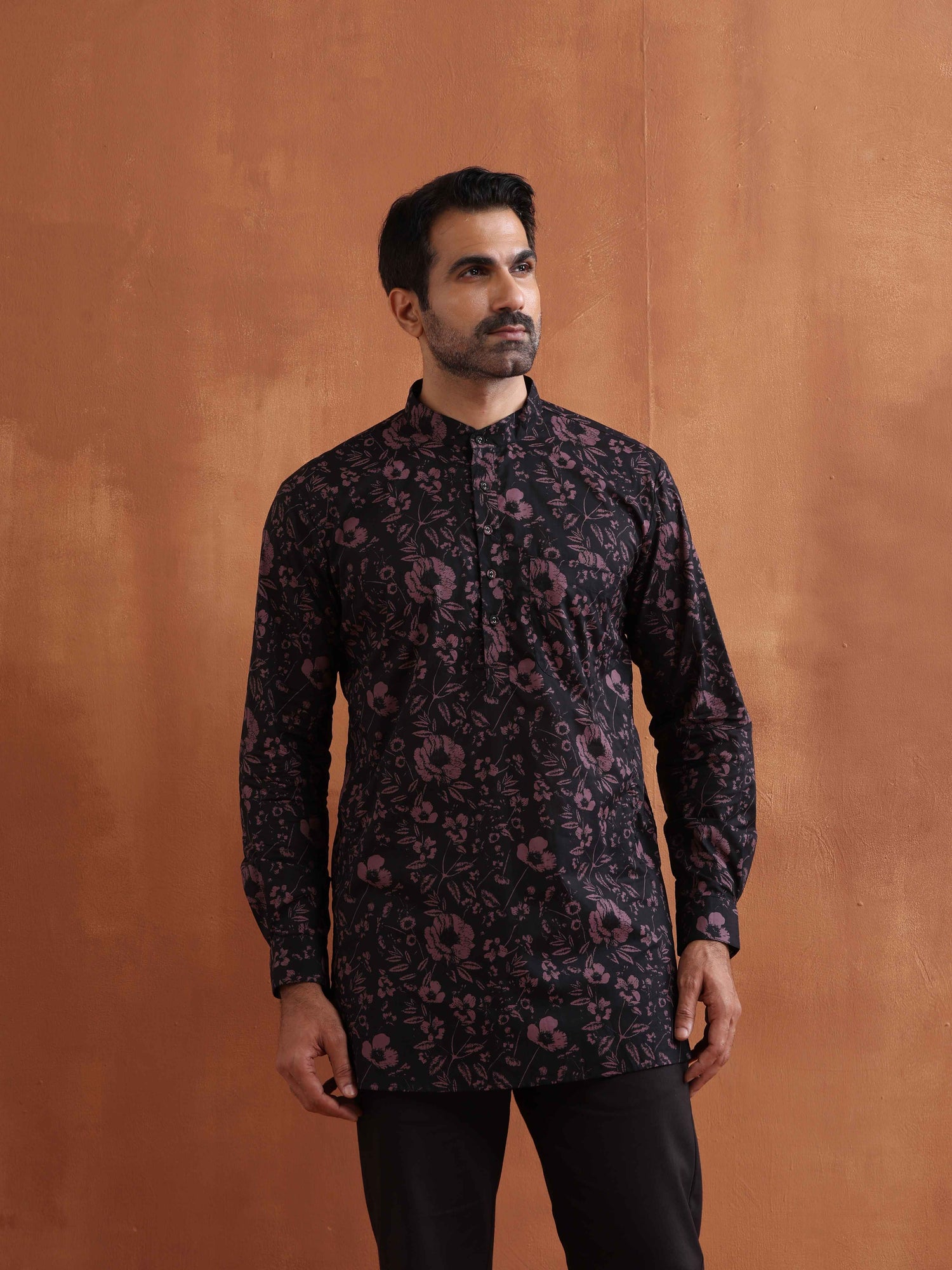 trueBrowns Men's Black Floral Printed Short Kurta