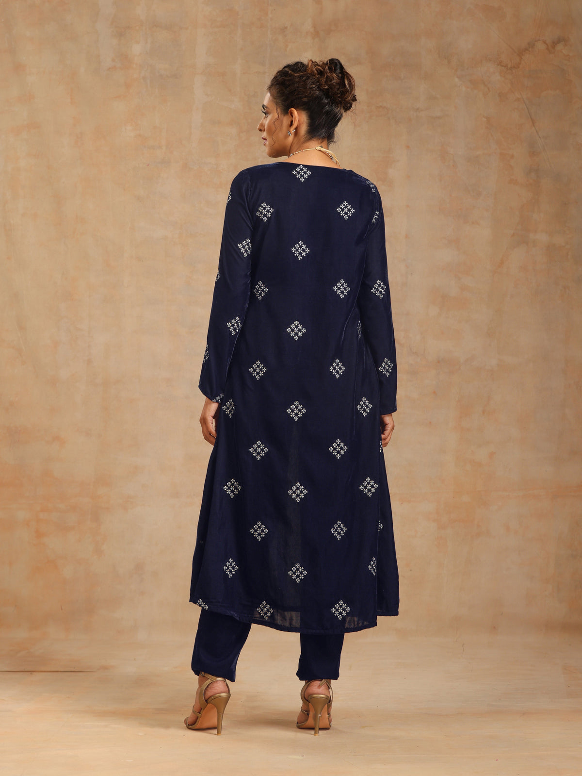 trueBrowns Midnight Blue Velvet Embroidered Jacket Set | Relove