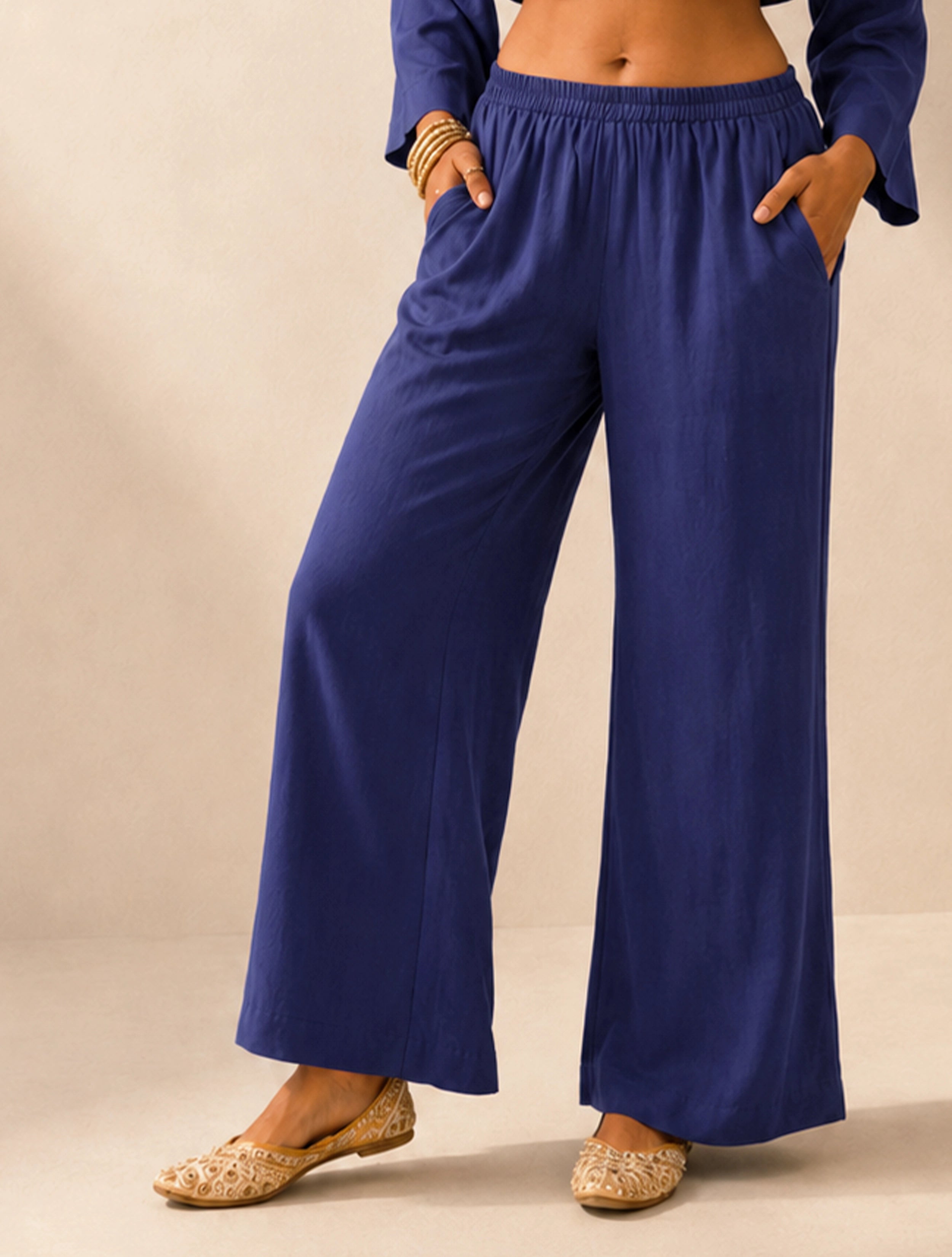 trueBrowns Blue Solid Viscose Co-Ord Set