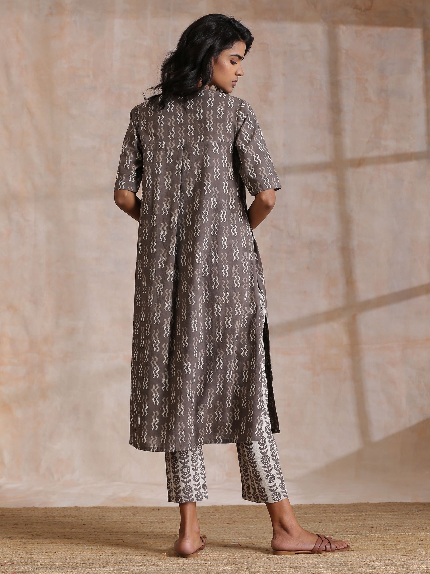 Clay Dabu Zig-Zag Motifs Print Cotton Kurta Pant Set