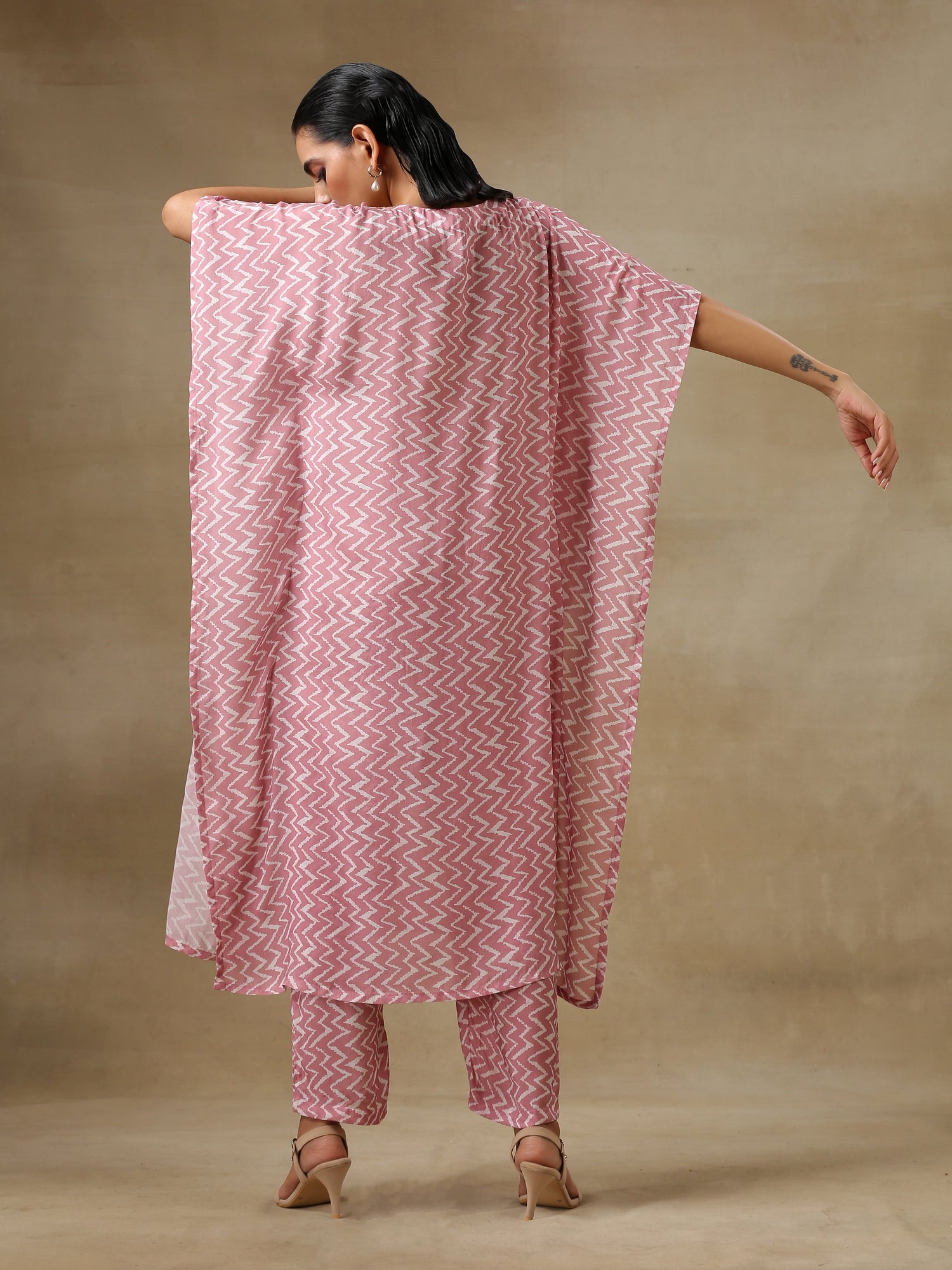Light Mauve Bandhani Printed Silk Kaftan Kurta Pant Set
