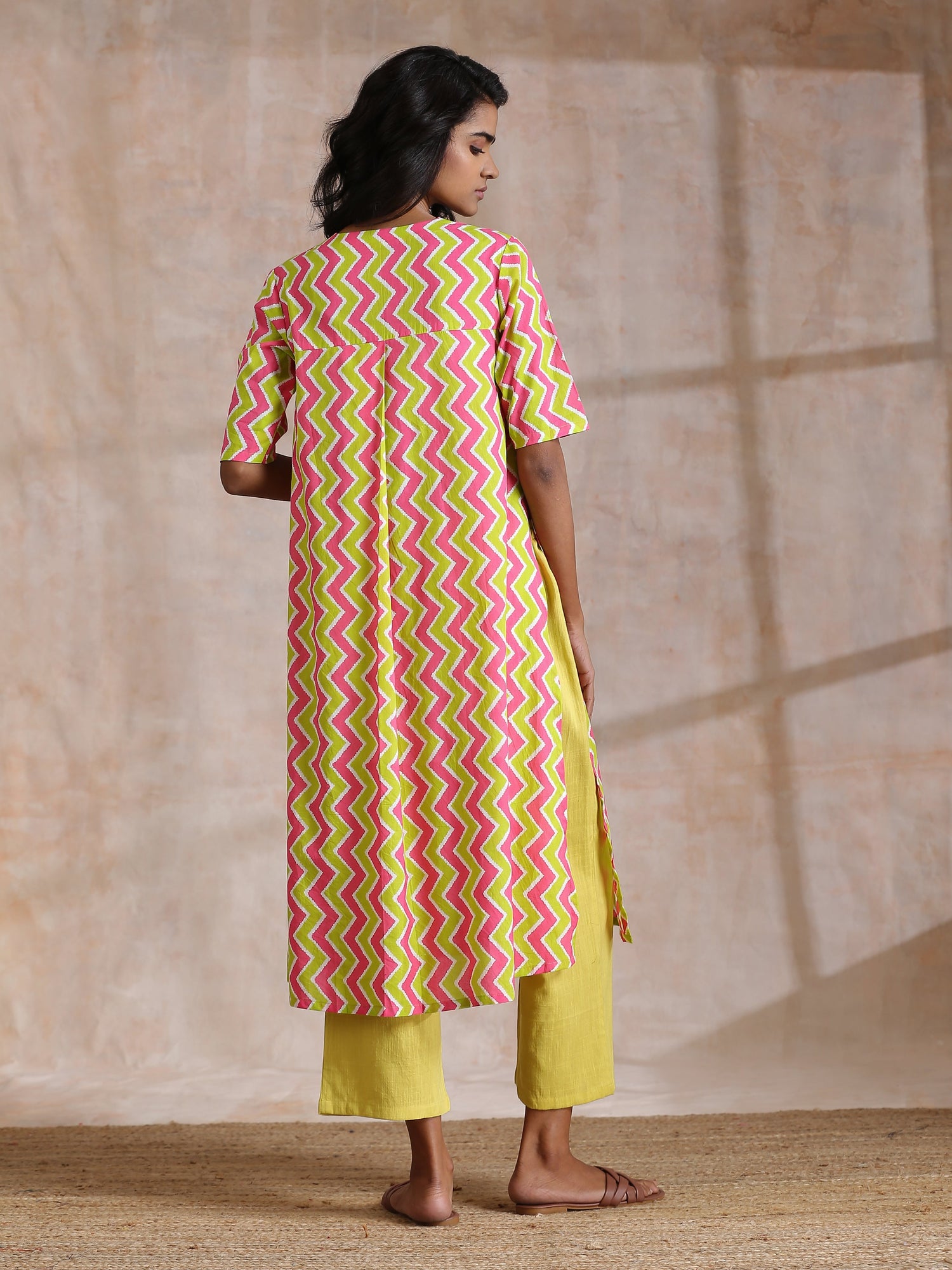 Lime Pink Zig-Zag Lines Print Cotton Kurta Pant Set