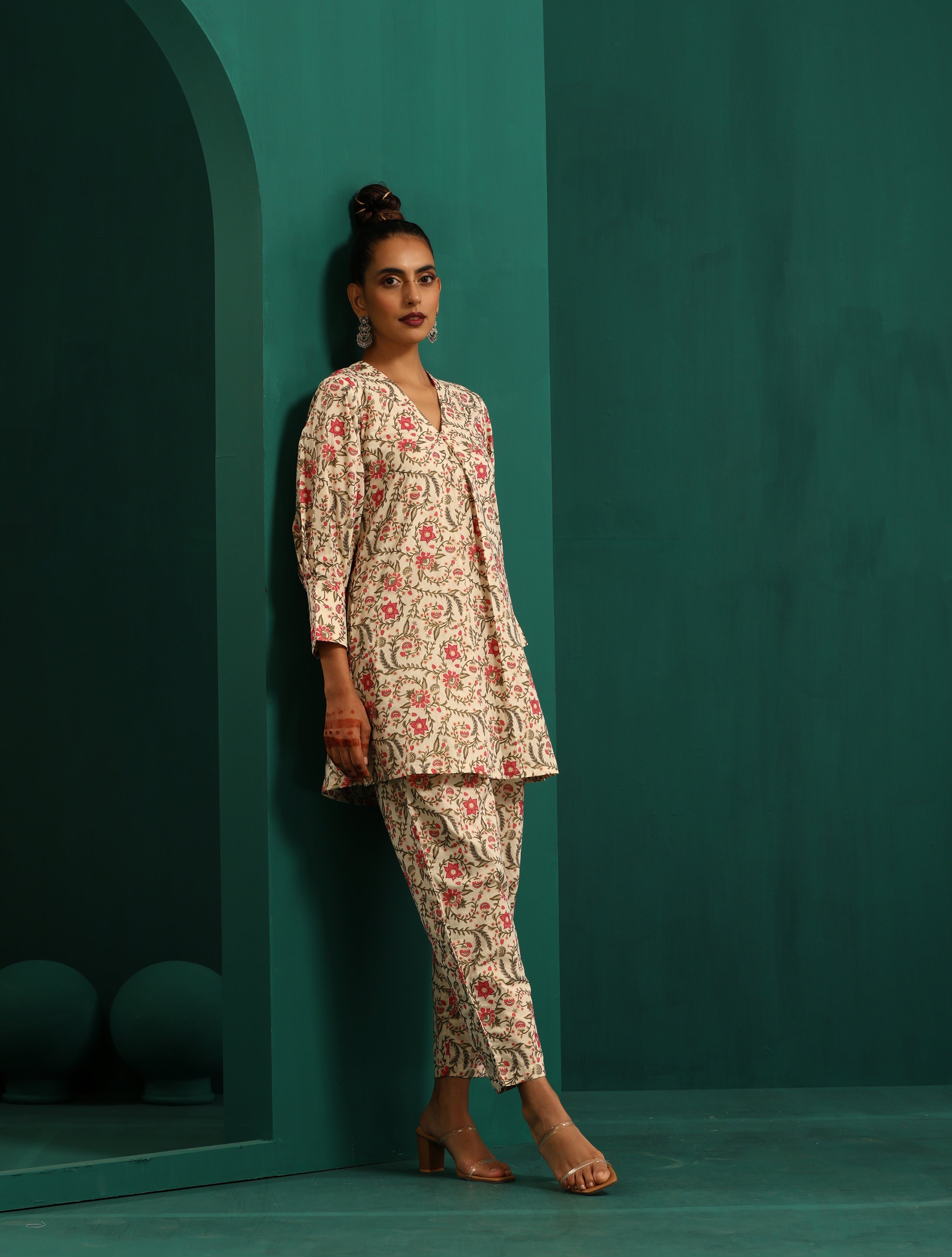 trueBrowns Pink Floral Cotton Printed Co-ord Set