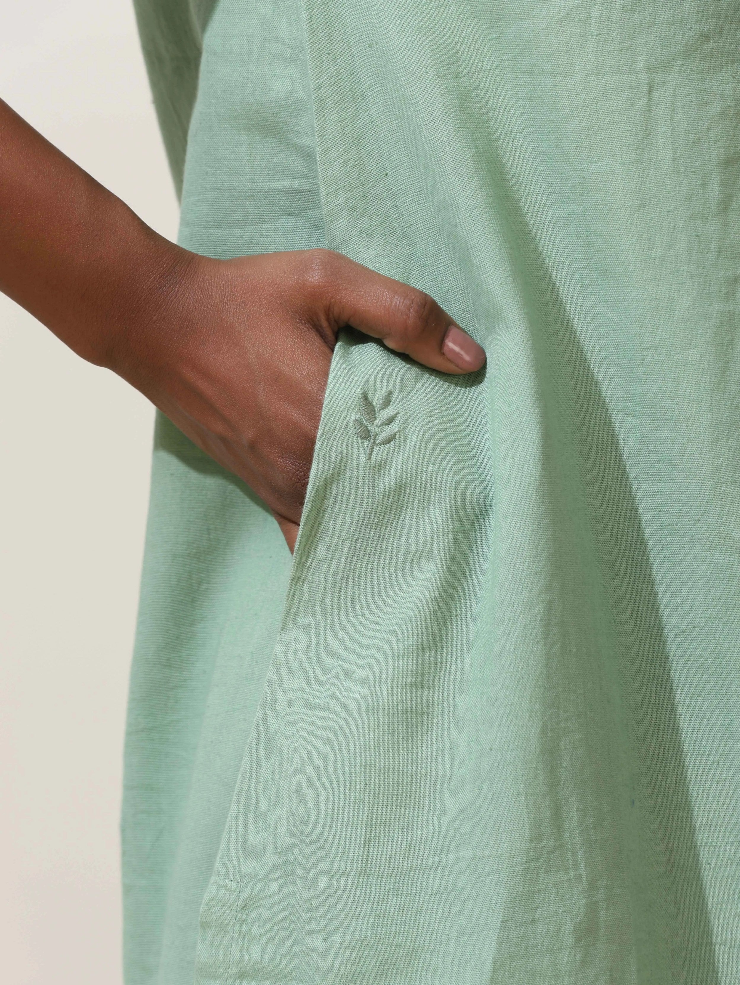 trueBrowns Mint Green Cotton Linen Kurta Co-Ord Set