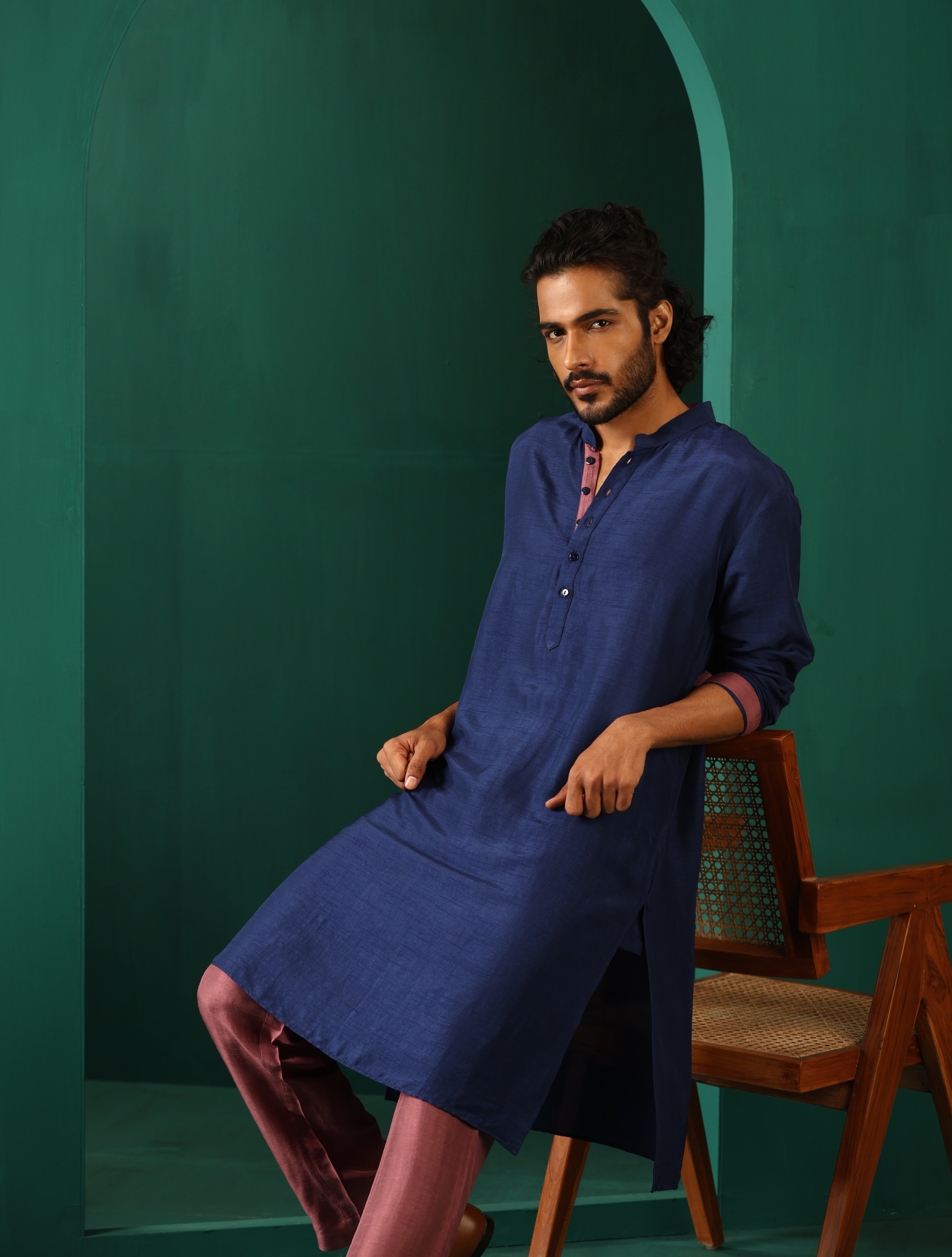 trueBrowns Men Blue Silk Long Kurta