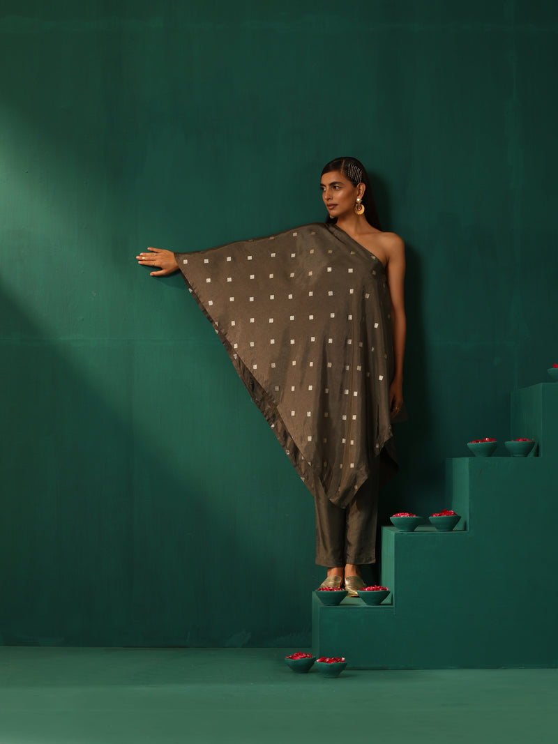 trueBrowns Grey Diamond Viscose Silk One-Shoulder Kurta Pant Set