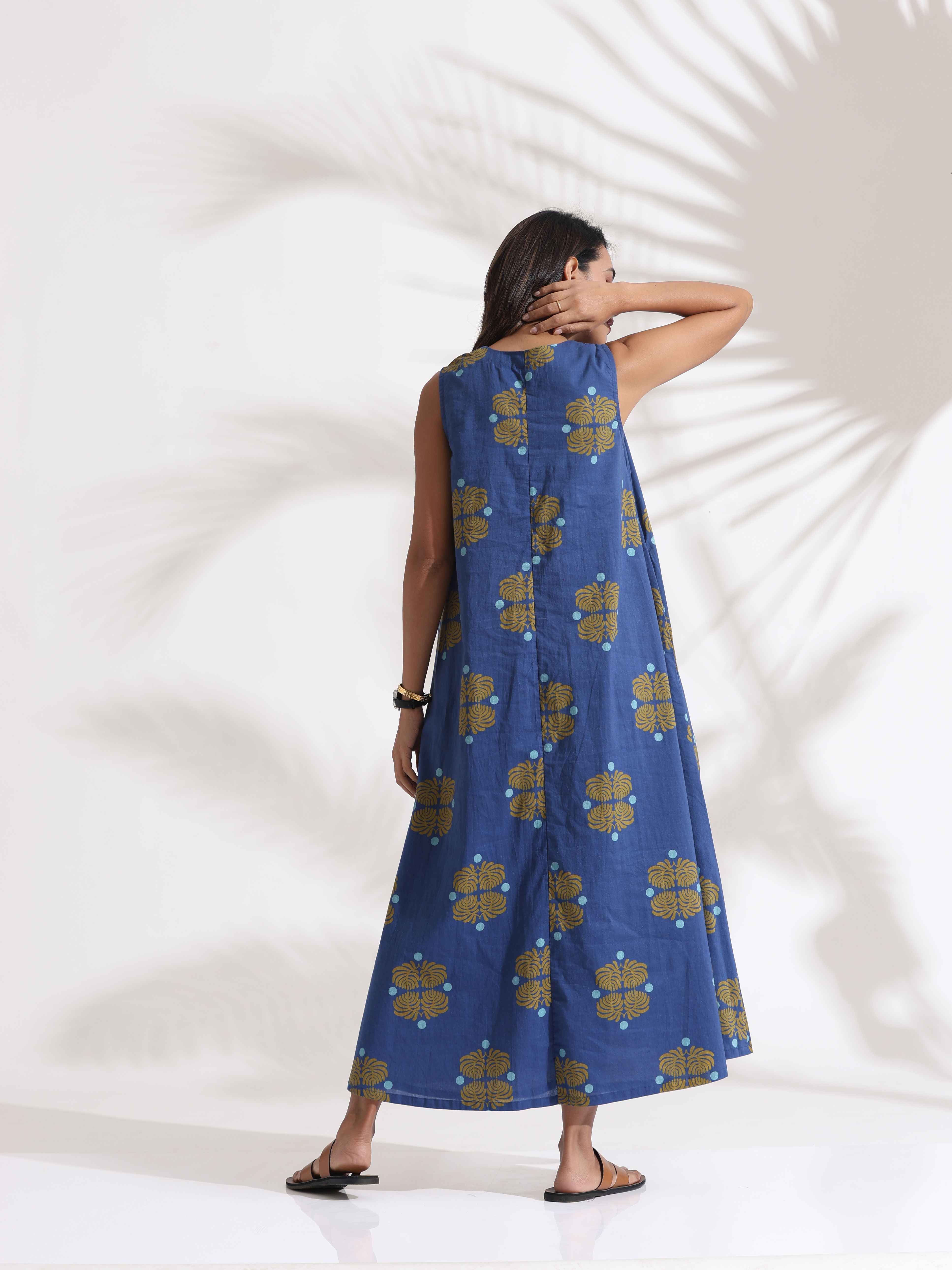 trueBrowns Blue Cotton Print Sleeveless Dress