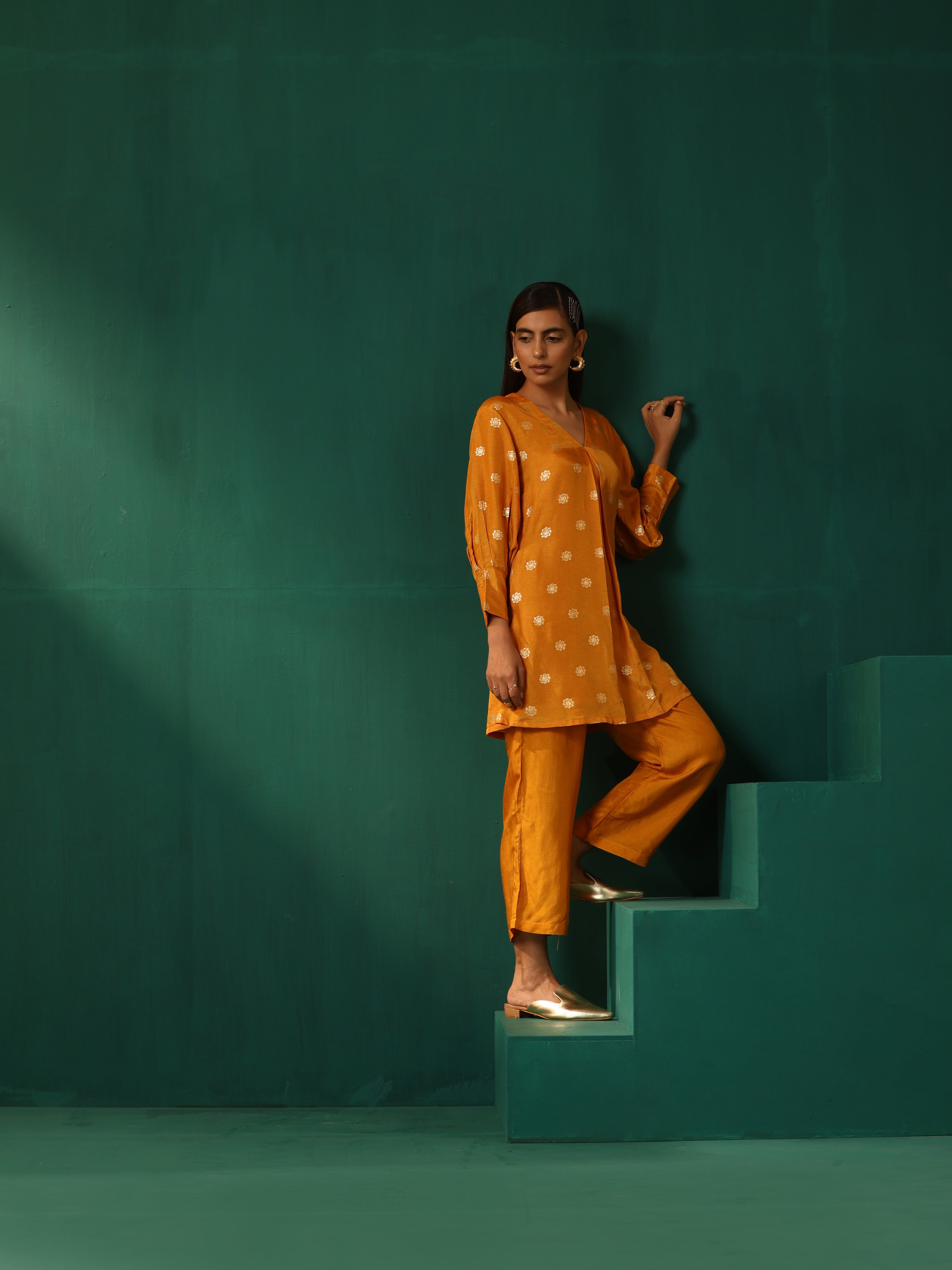 trueBrowns Mustard Geometric Floral Viscose Silk Co-ord Set