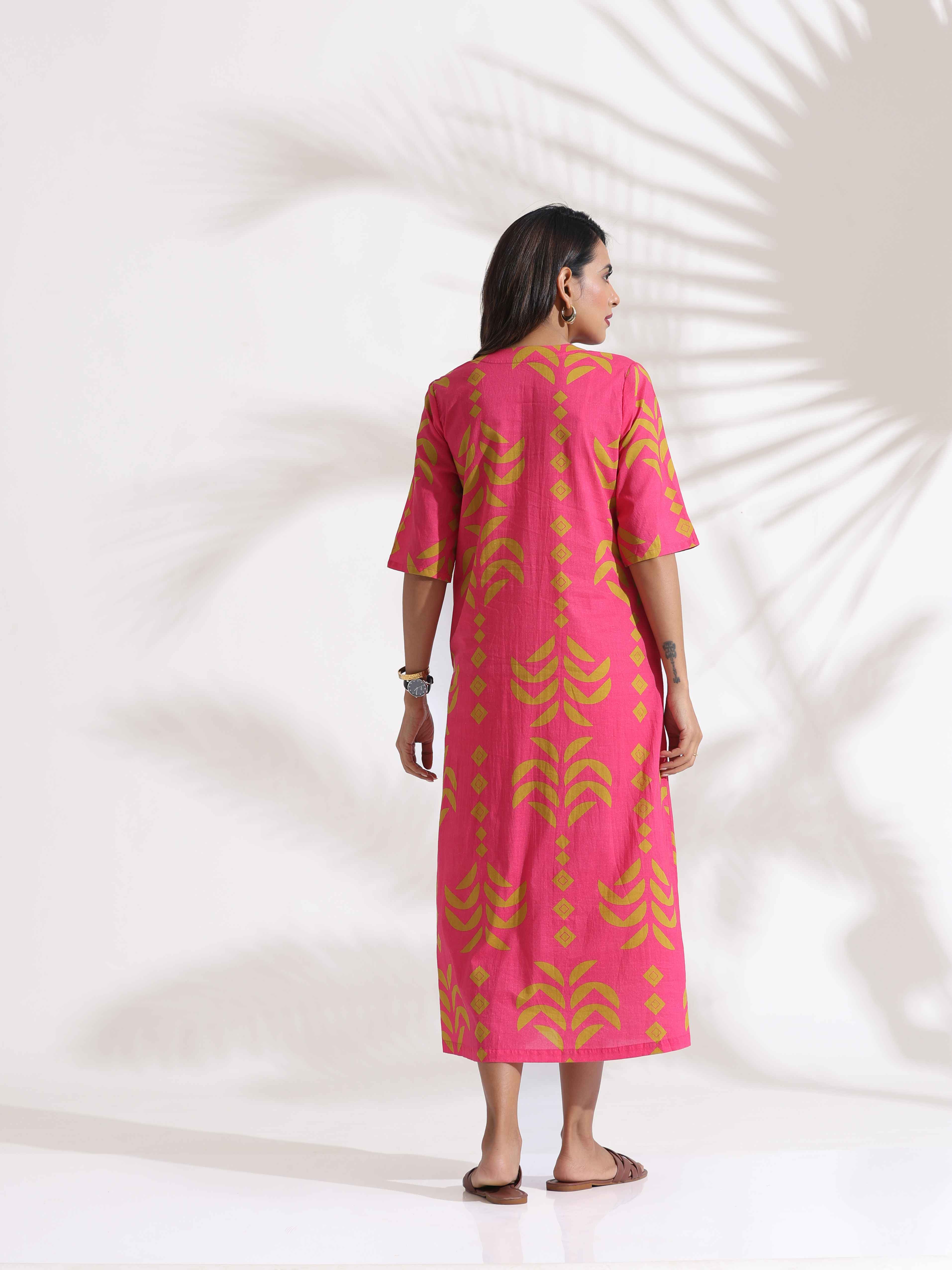 trueBrowns Pink Cotton Print pleated Dress