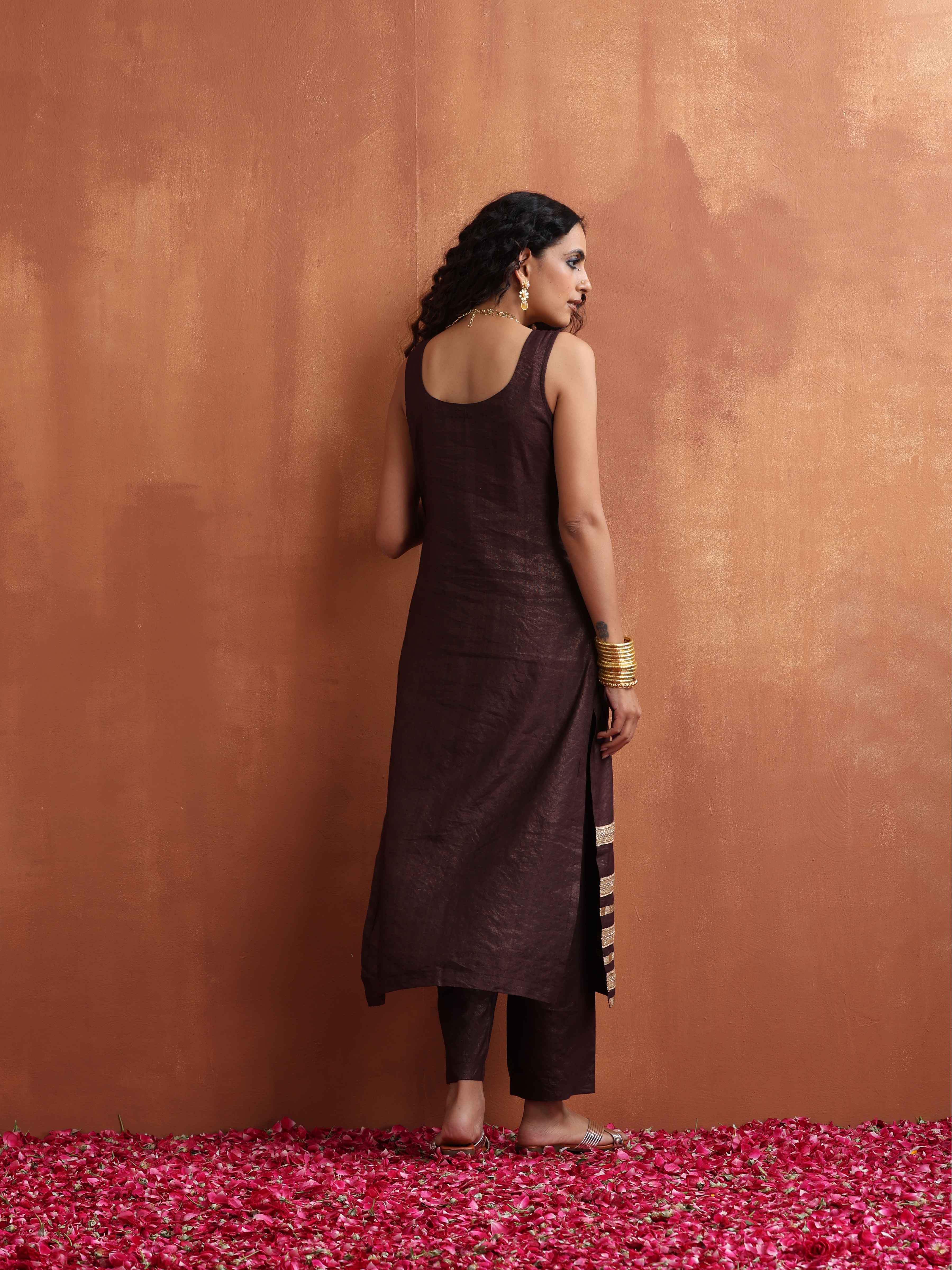 trueBrowns Brown Metallic Straight Kurta Set