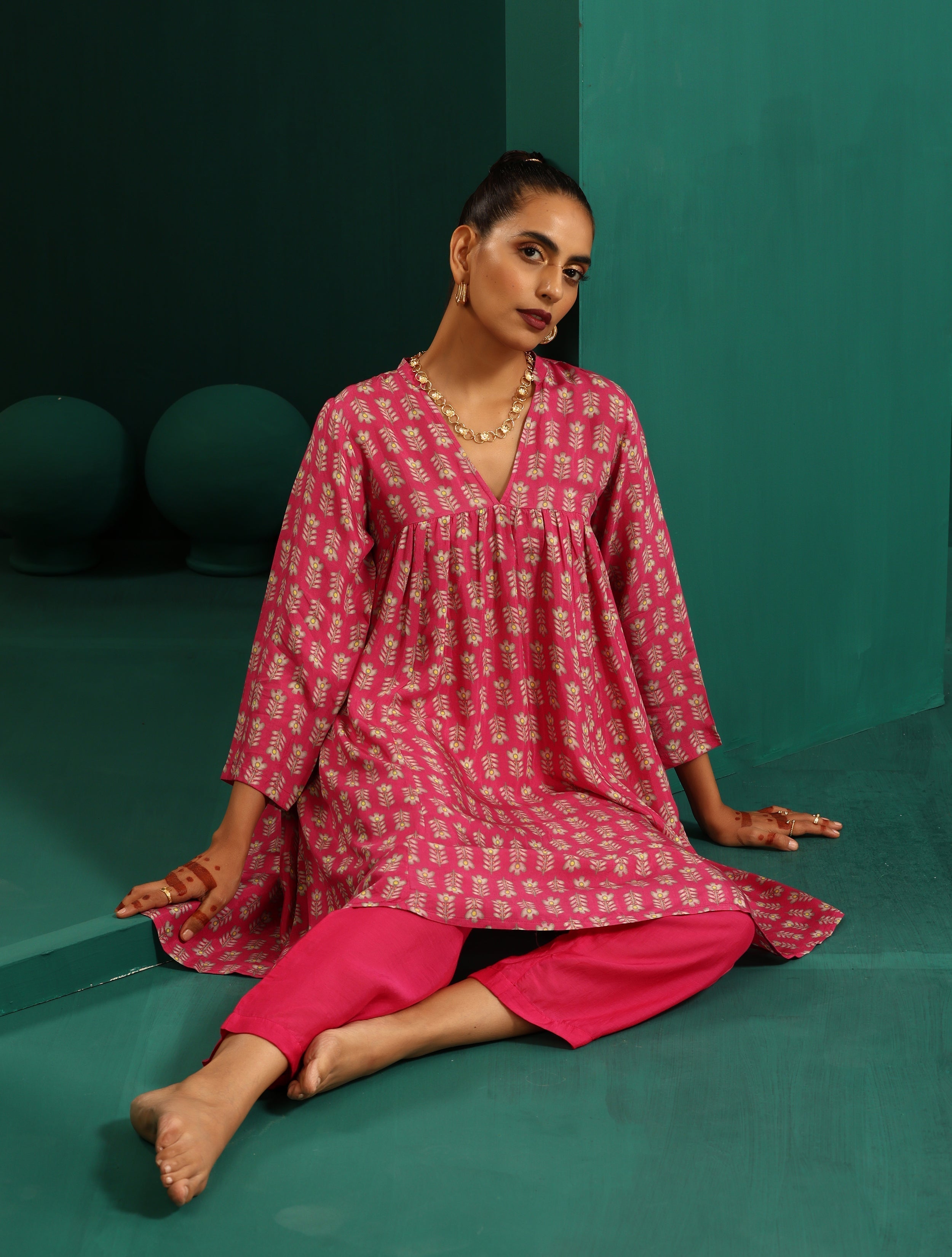 trueBrowns Pink Leaf Muslin Silk Printed Co-ord Set
