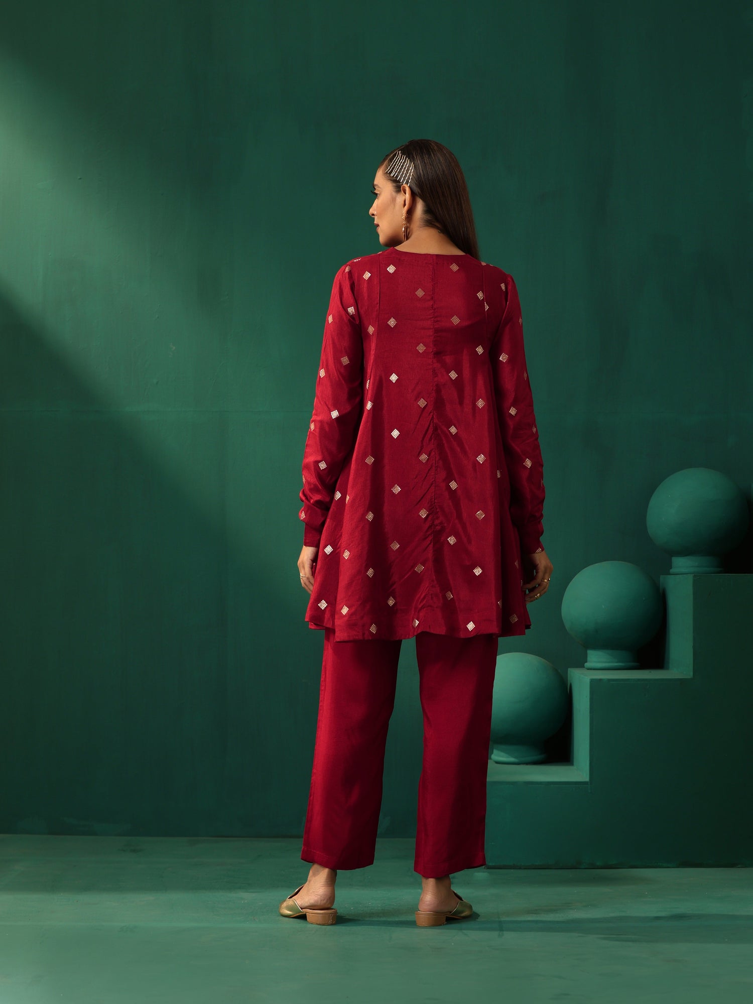 trueBrowns Maroon Diamond Viscose Silk Co-ord Set