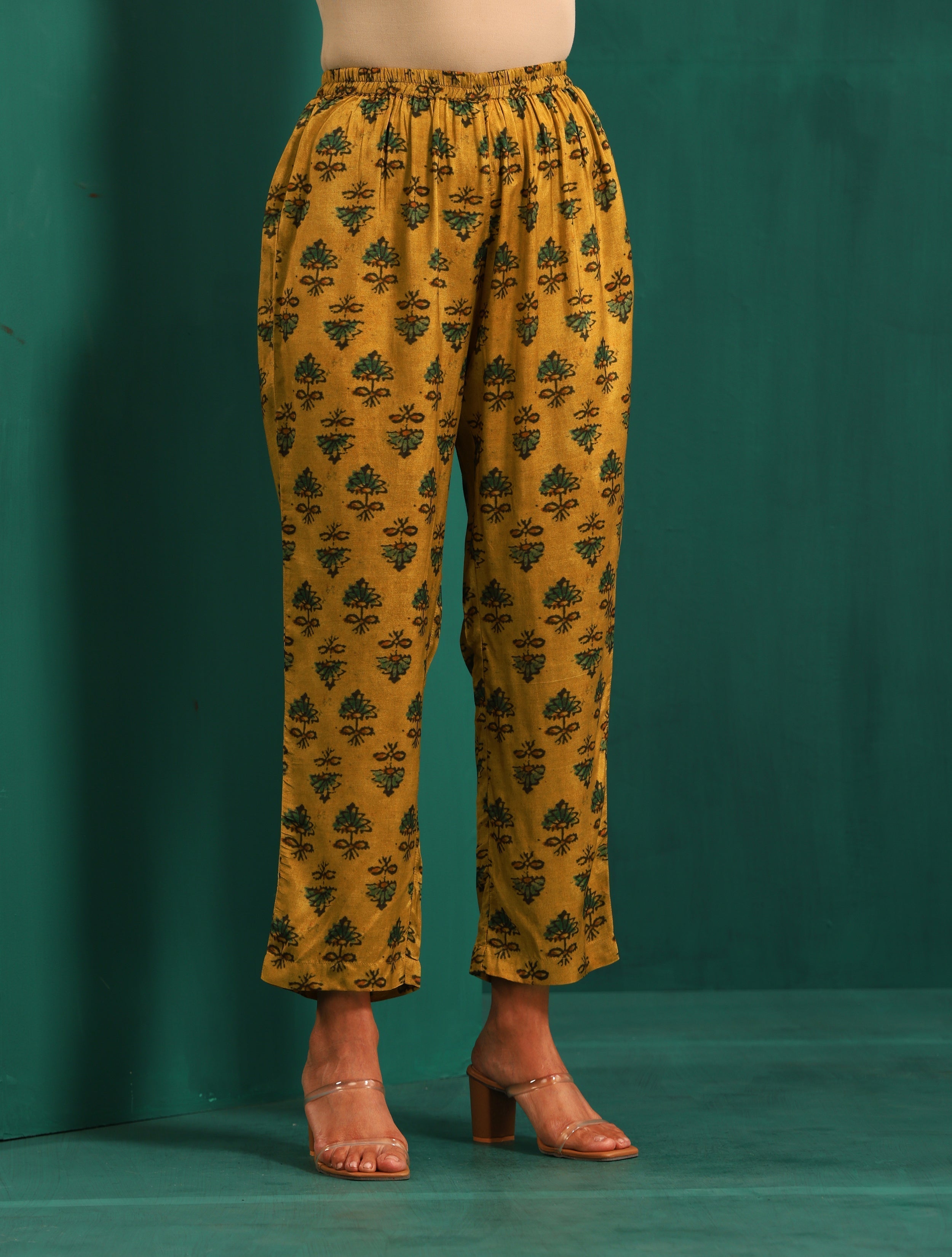 trueBrowns Mustard Flower Muslin Silk Printed Co-ord Set