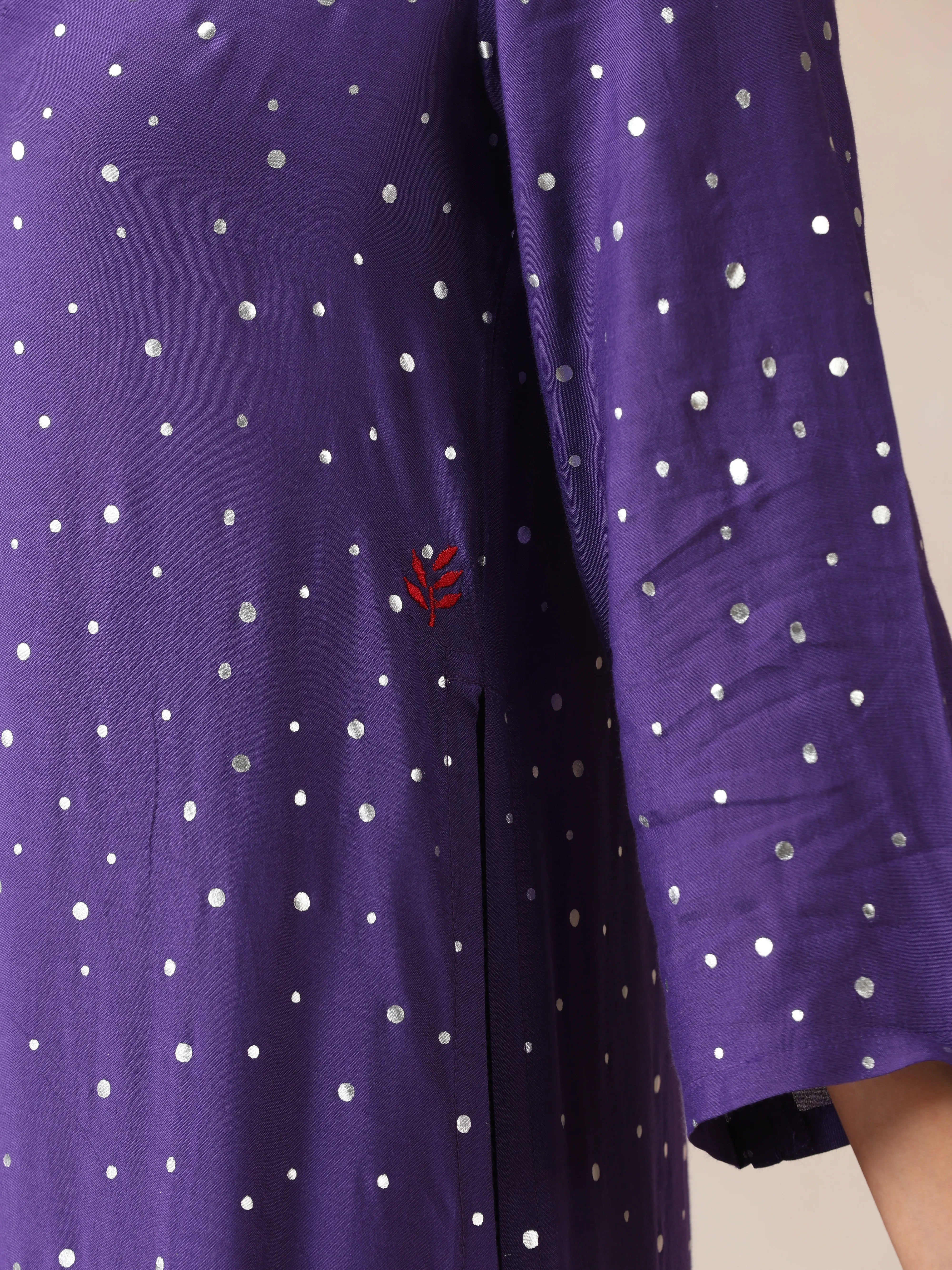 trueBrowns Purple Silver Foil Print Muslin Silk Straight High-Slit Kurta Set