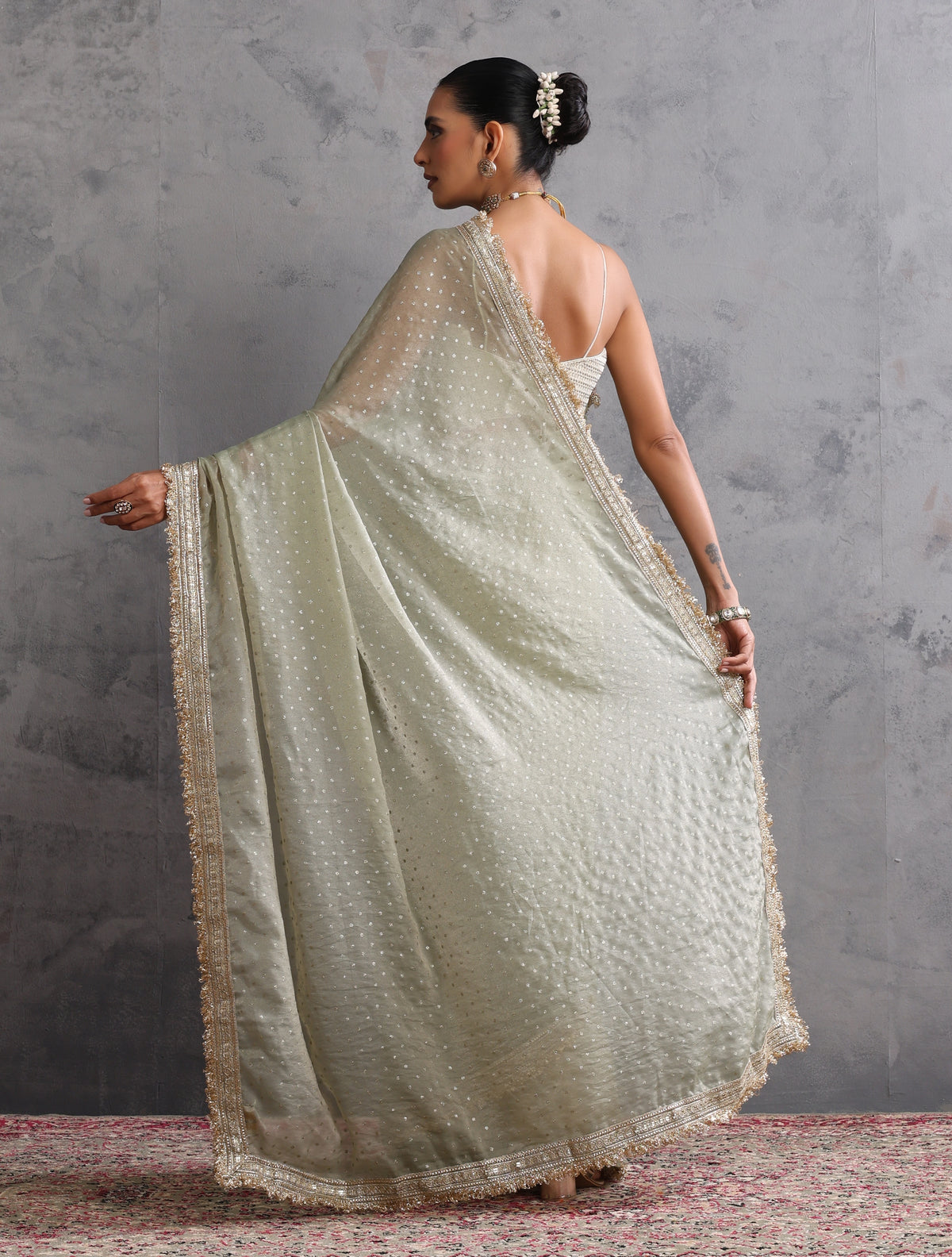 trueBrowns Green Tissue Foil Printed Saree With Unstitched Blouse