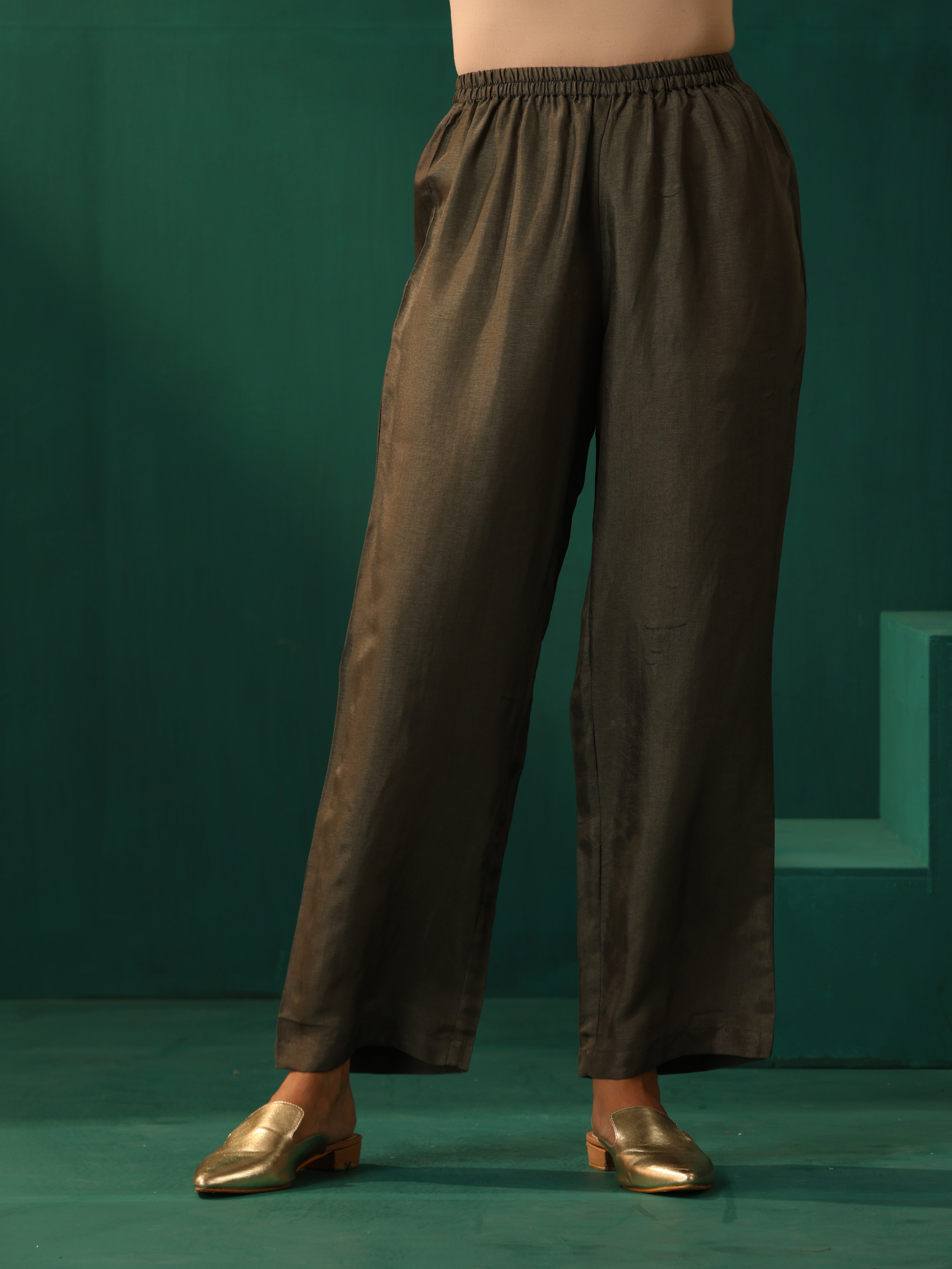 trueBrowns Grey Diamond Viscose Silk Slit Kurta Pant Set