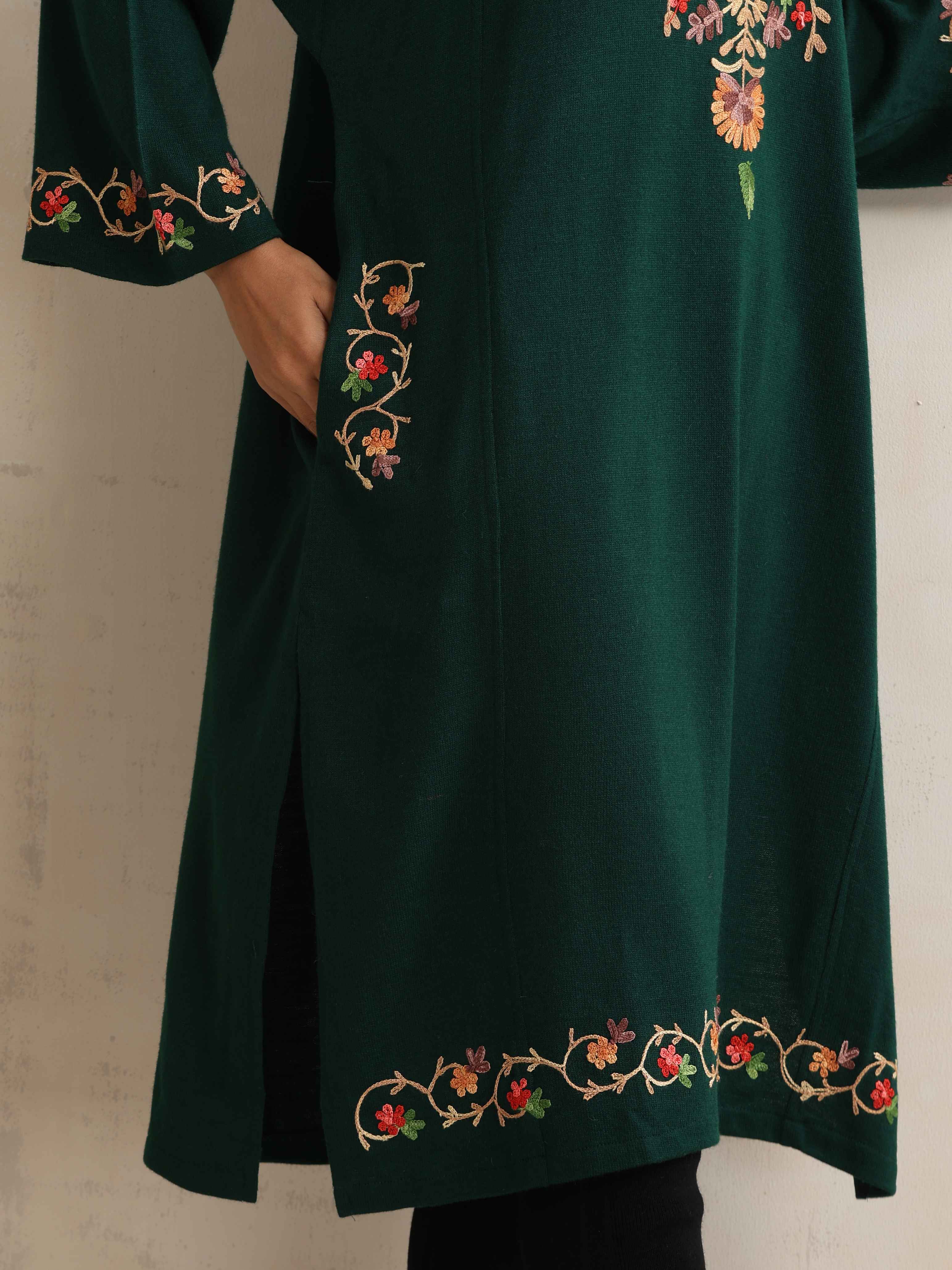 trueBrowns Green Kashmiri Embroidered Woollen Phiran Kurta