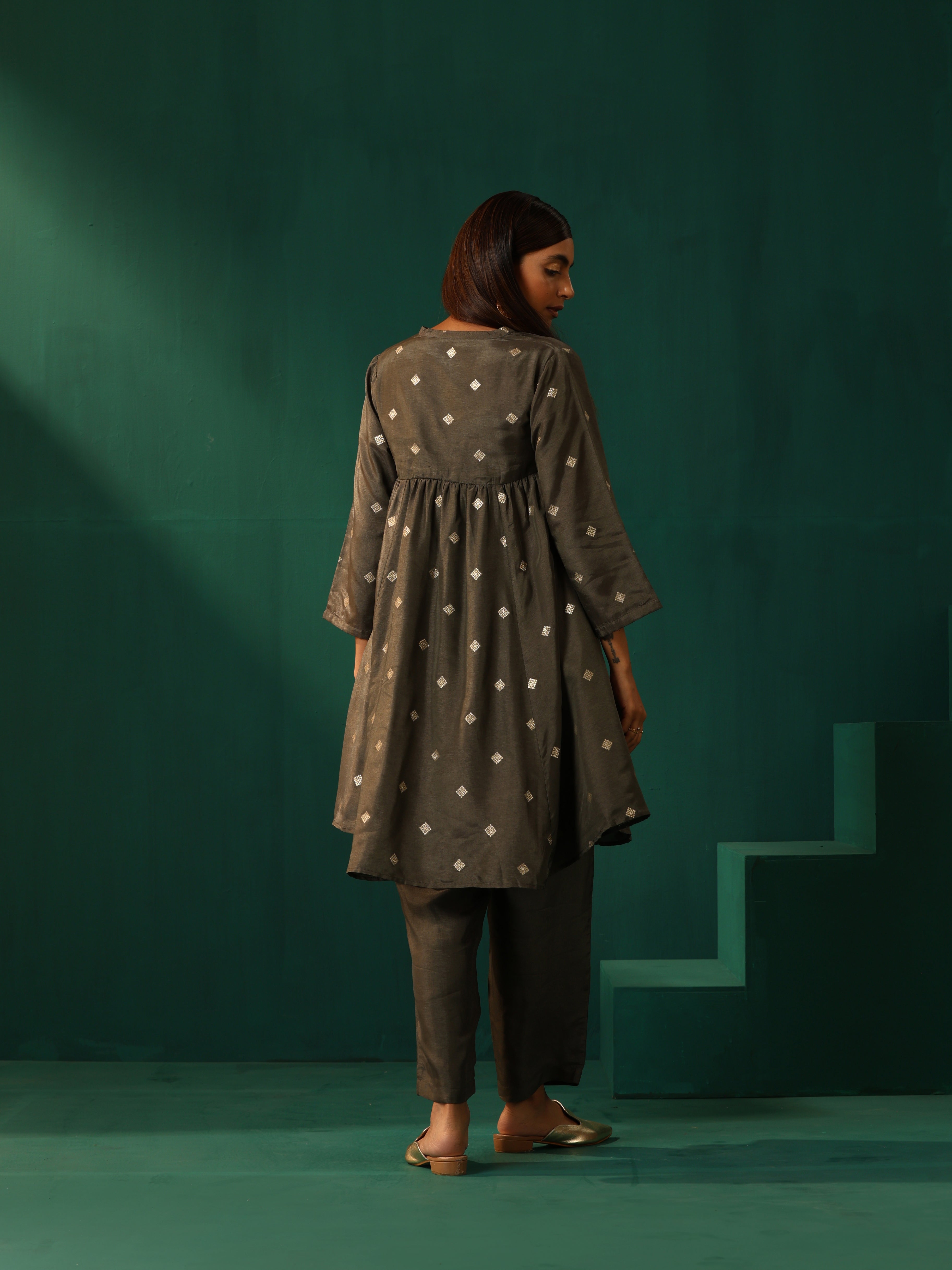 trueBrowns Grey Diamond Viscose Silk Co-ord Set