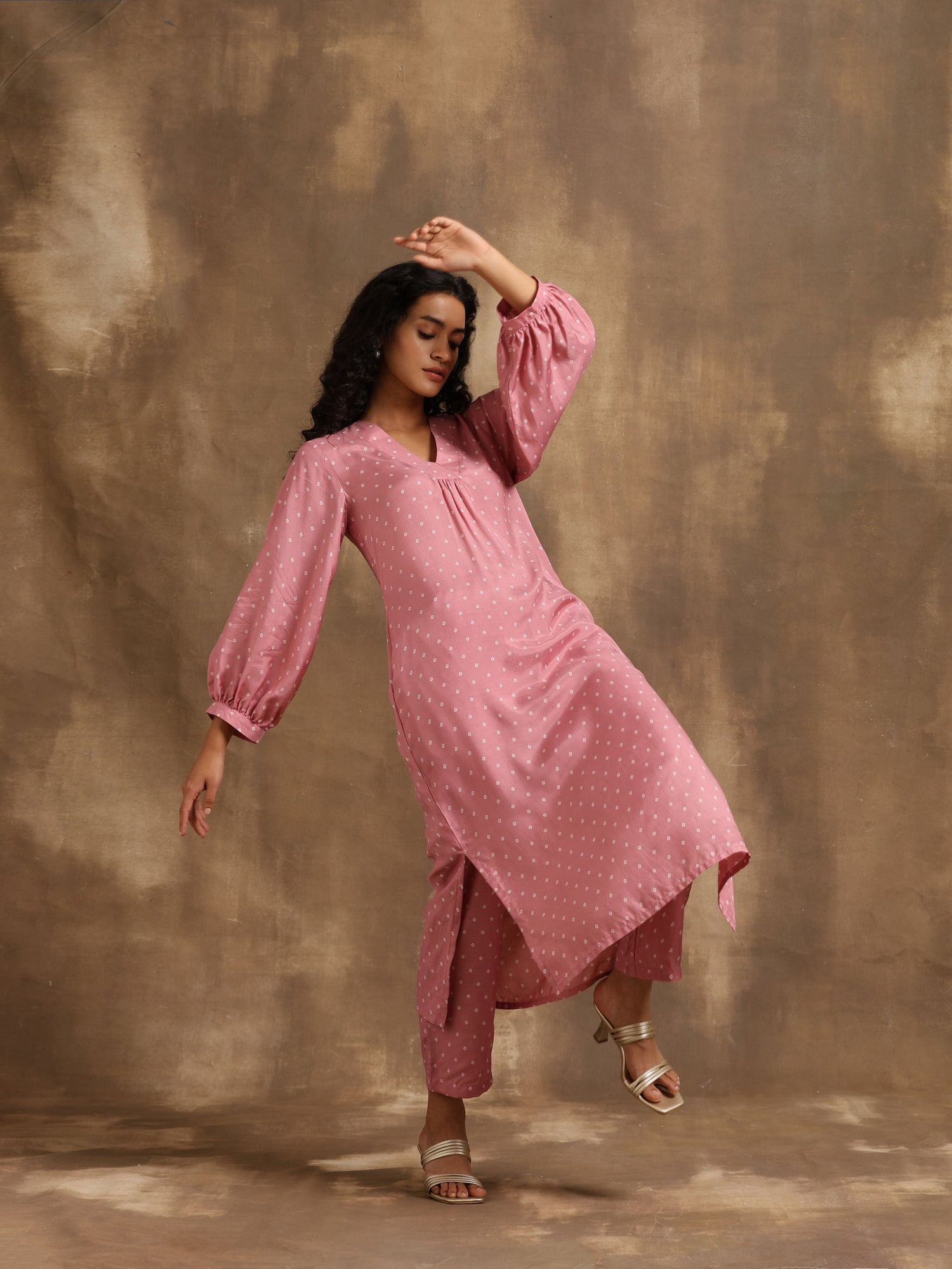 Light Mauve Bandhani Printed Silk Kurta Pant Set