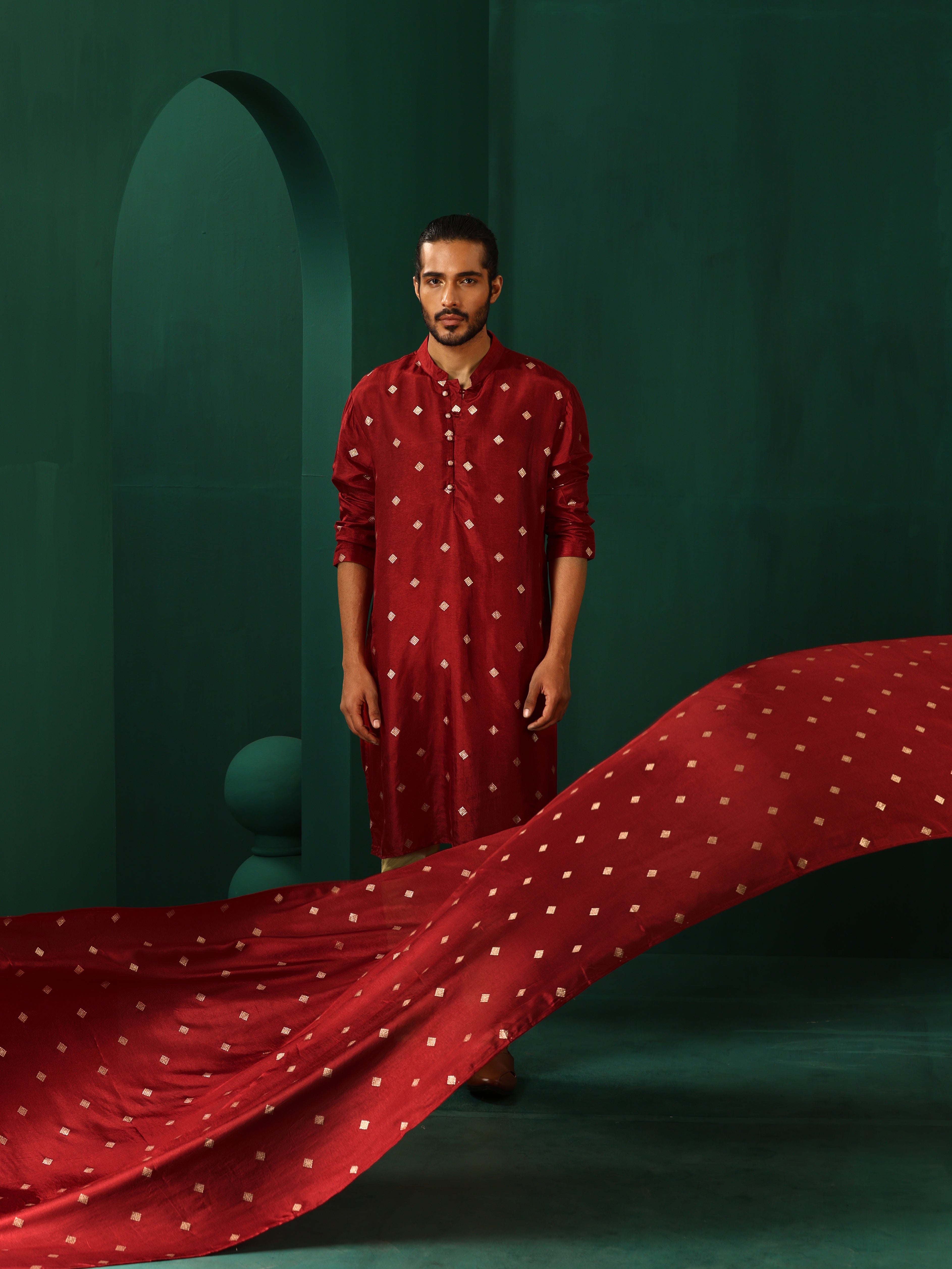 trueBrowns Men Maroon Diamond Viscose Silk Long Kurta