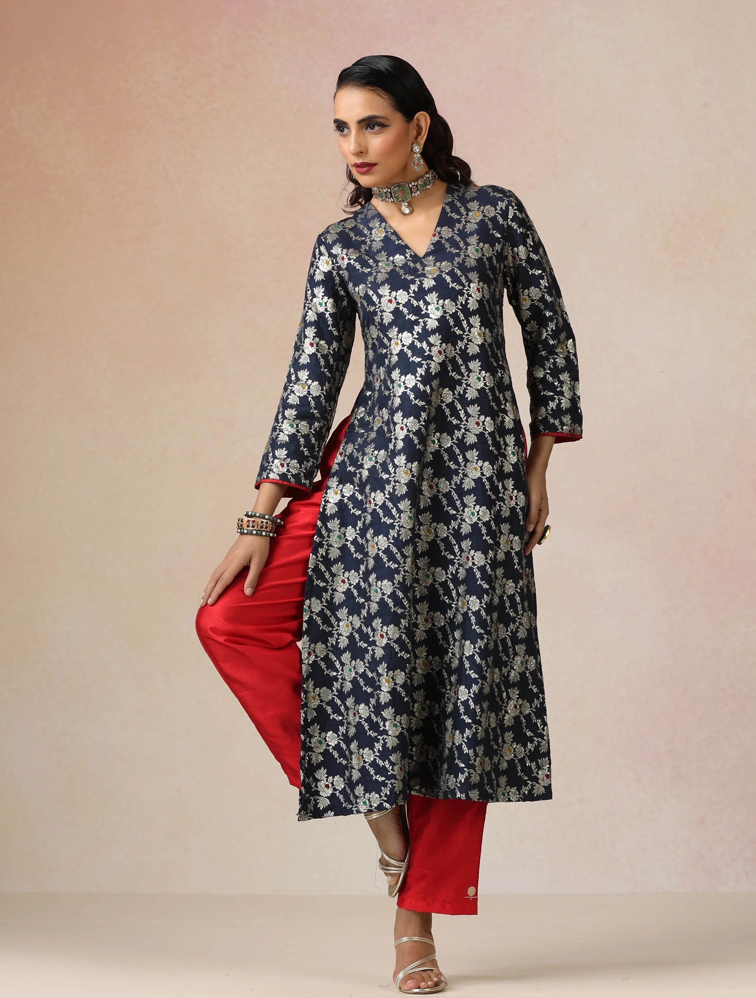 trueBrowns Blue Brocade Straight High-Slit Kurta Set