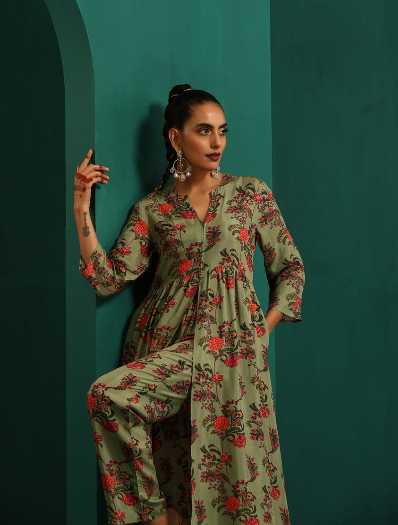 trueBrowns Green Floral Muslin Silk Printed Kurta Pant Set