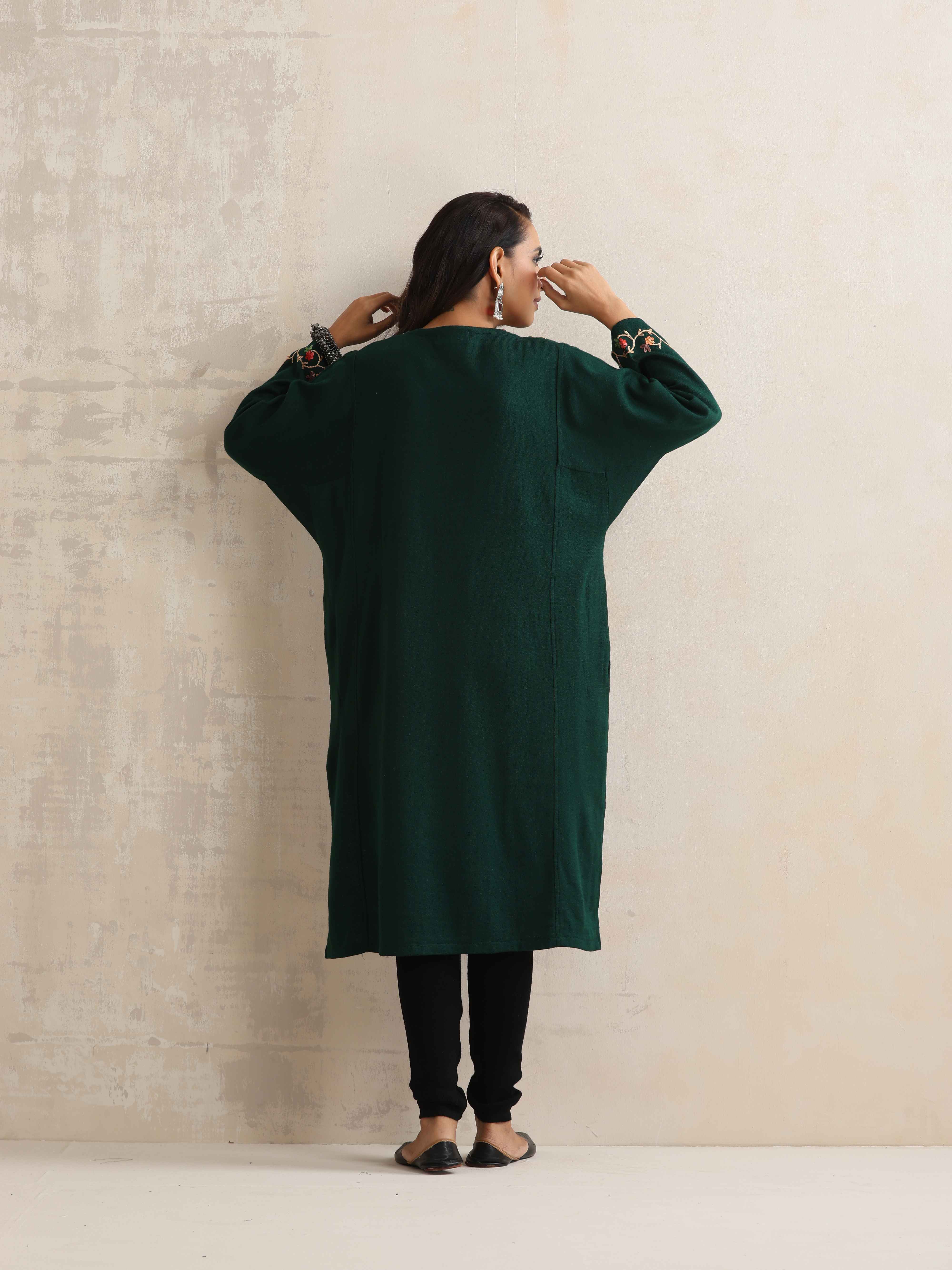 trueBrowns Green Kashmiri Embroidered Woollen Phiran Kurta