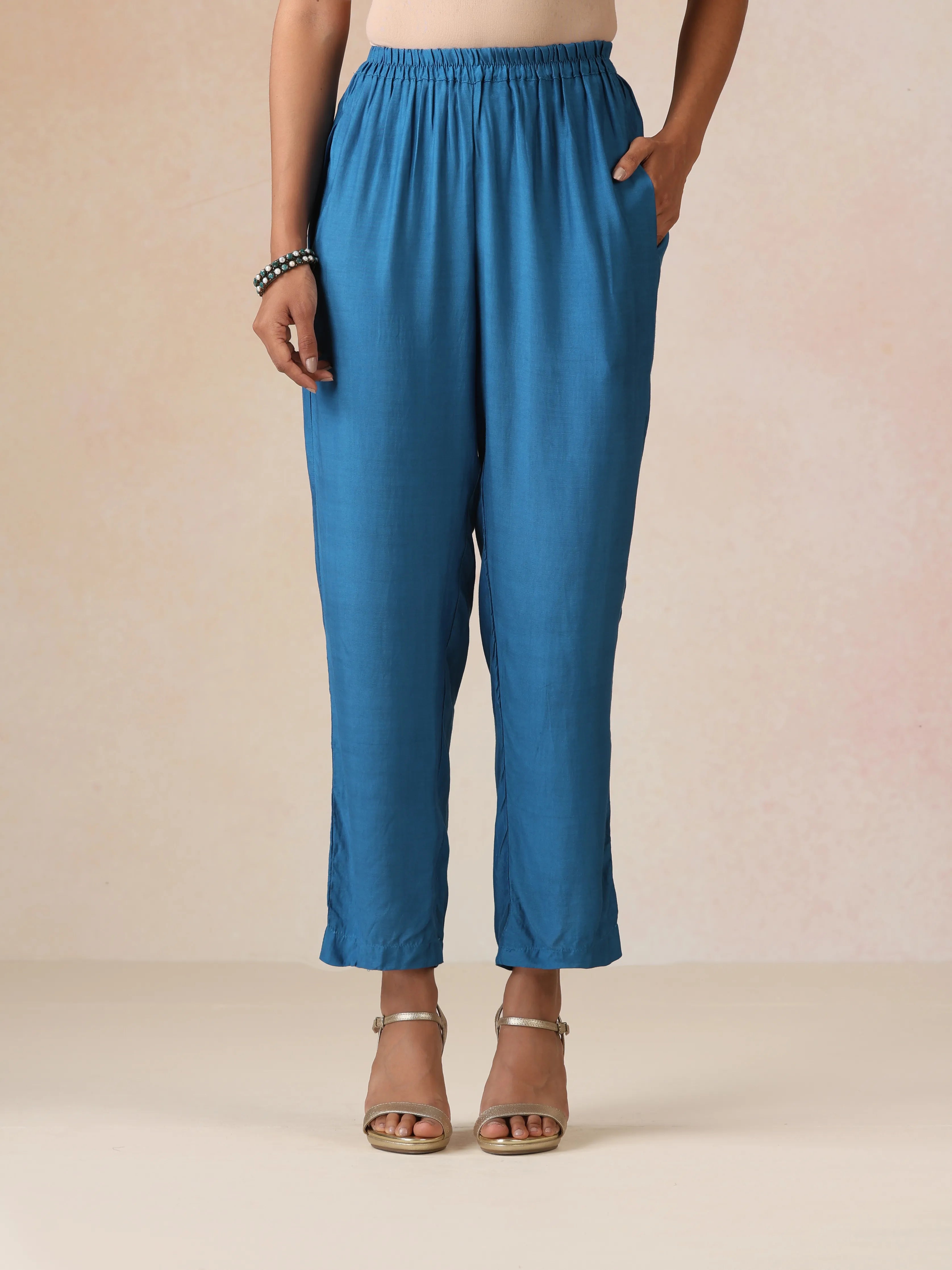 trueBrowns Blue Lime Jaal Print Viscose Flared Co-ord Set