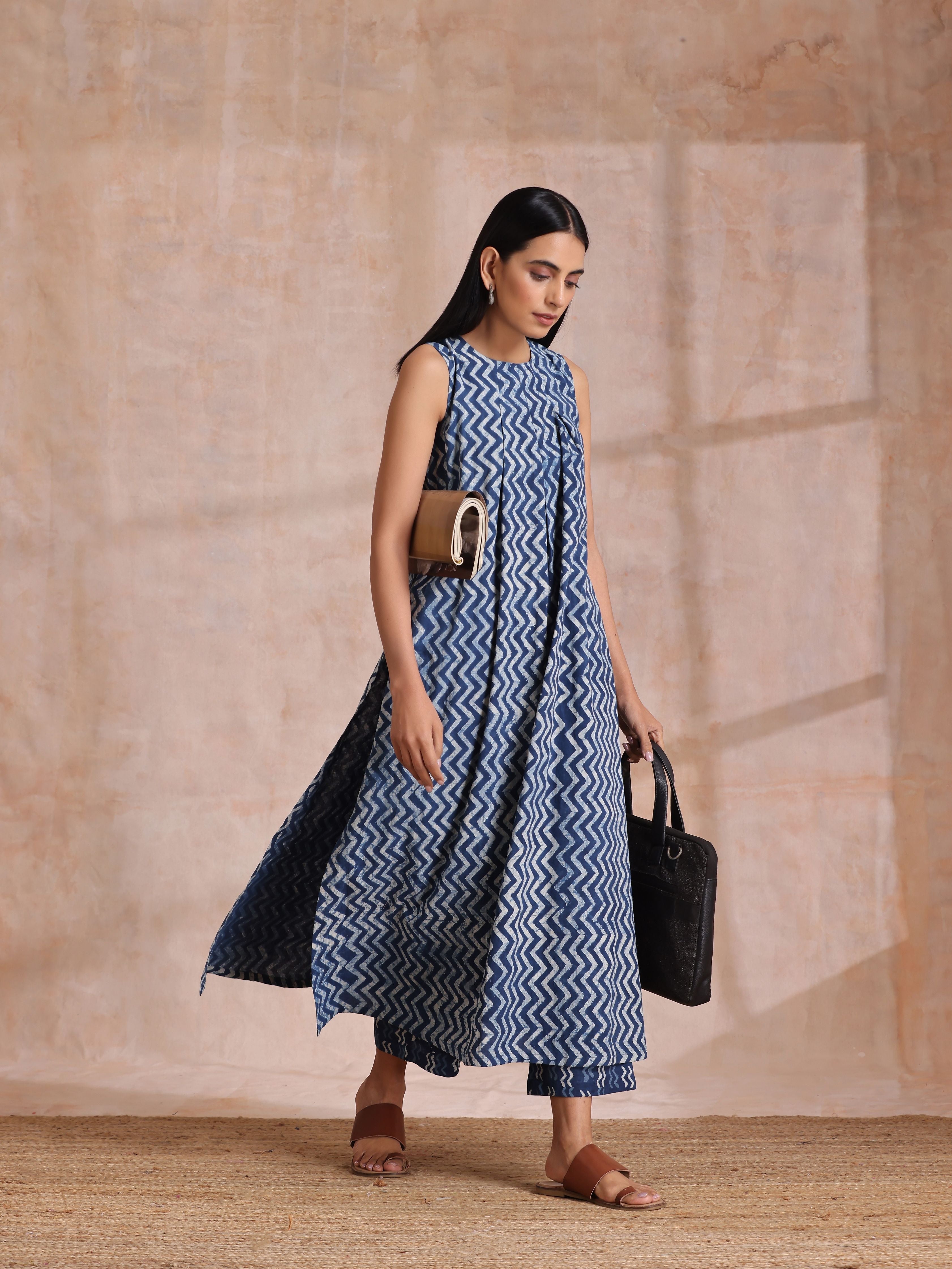 Indigo Dabu Zig-Zag Lines Print Cotton Sleeveless Kurta Pant Set