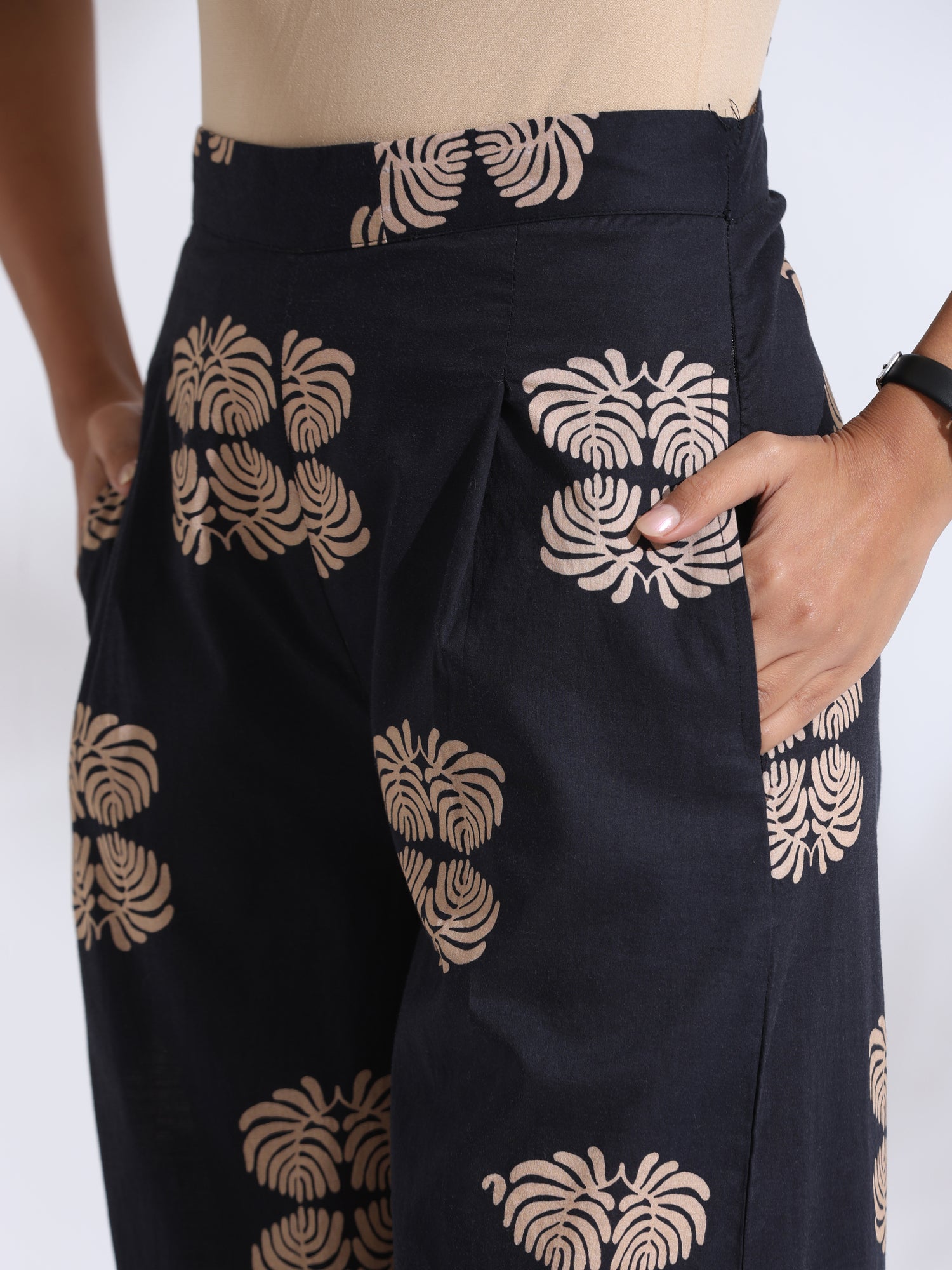 trueBrowns Black Cotton Print Top & Flared Pants Co-ord Set