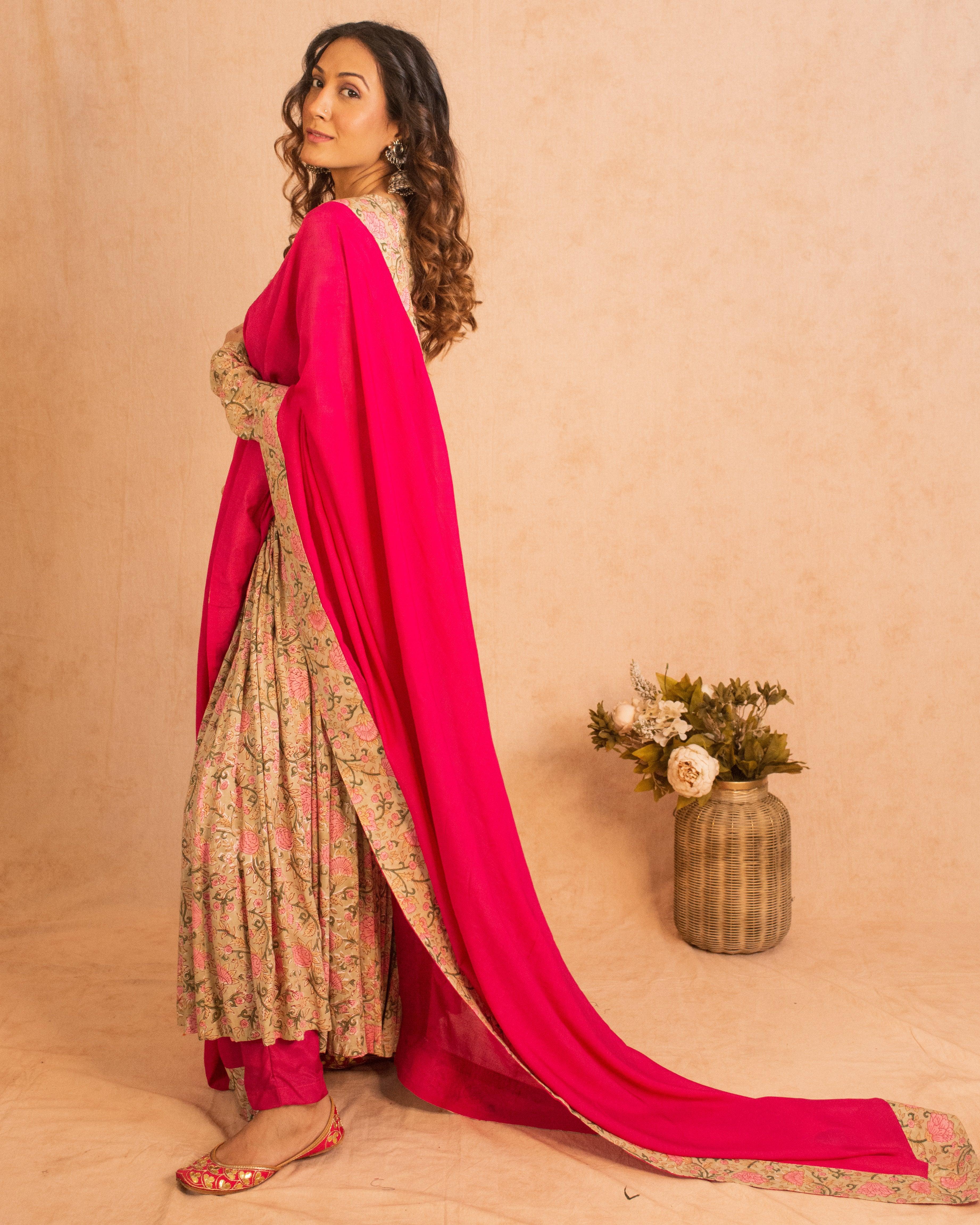 Green Hand Block Printed Flared Silk Kurta Pant Dupatta Set - trueBrowns
