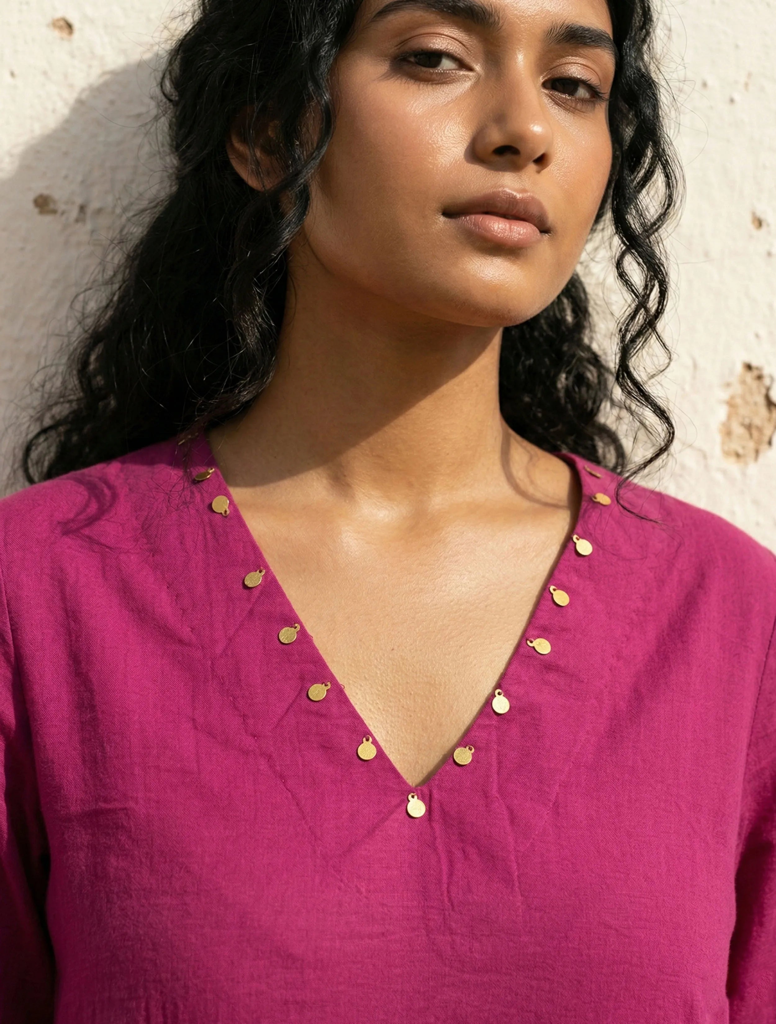 trueBrowns Magenta Cotton Straight High-Slit Kurta Set