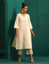 trueBrowns Ivory Embroidered Kurta with Embroidered Pants