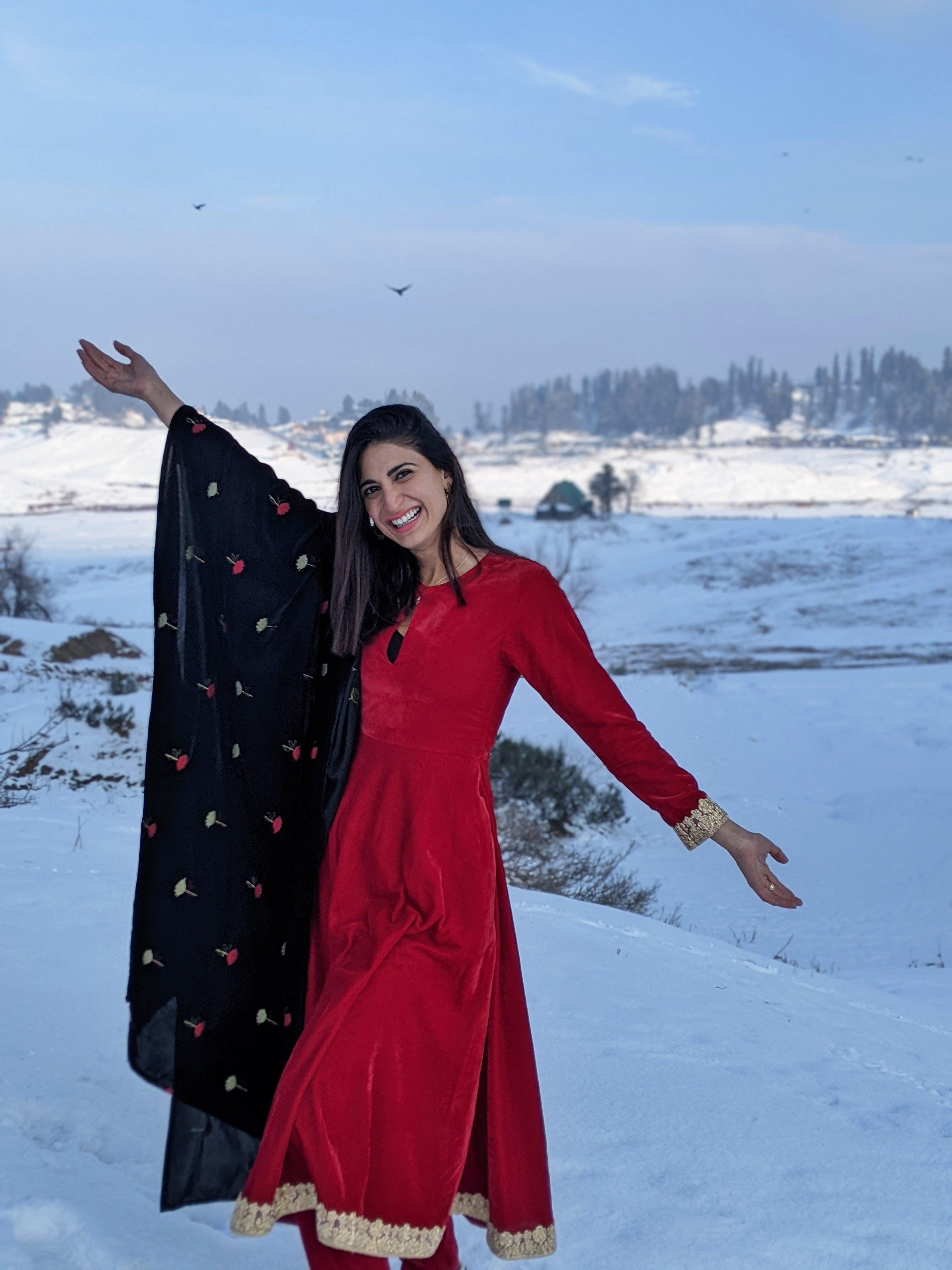 Red Velvet Flared Lace Kurta - trueBrowns