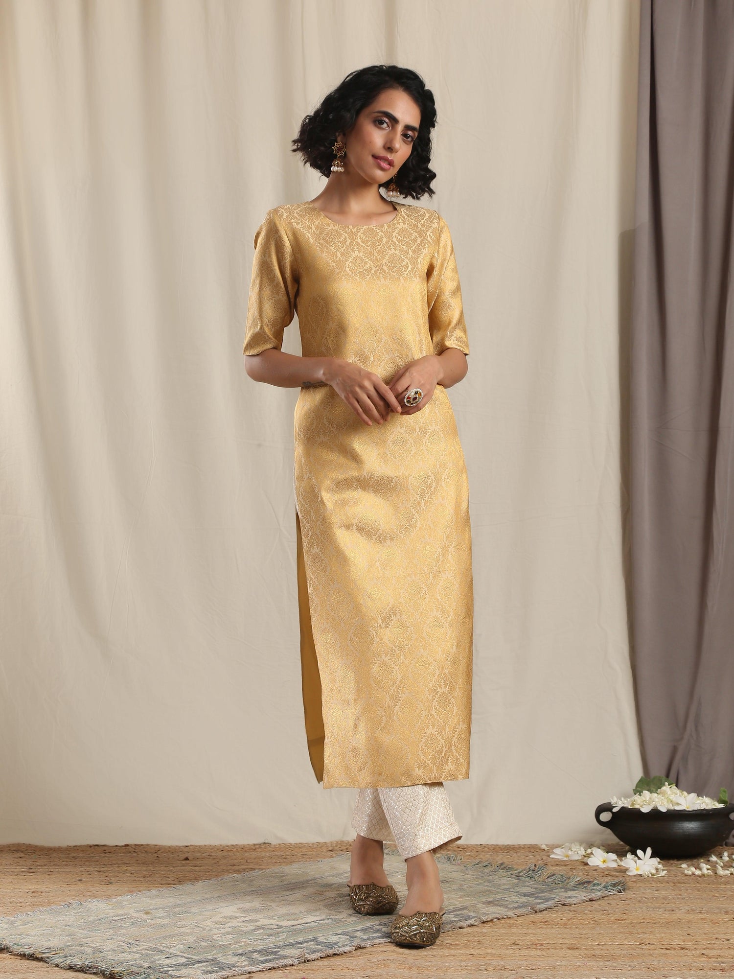 Gold Brocade Slit Kurta - trueBrowns