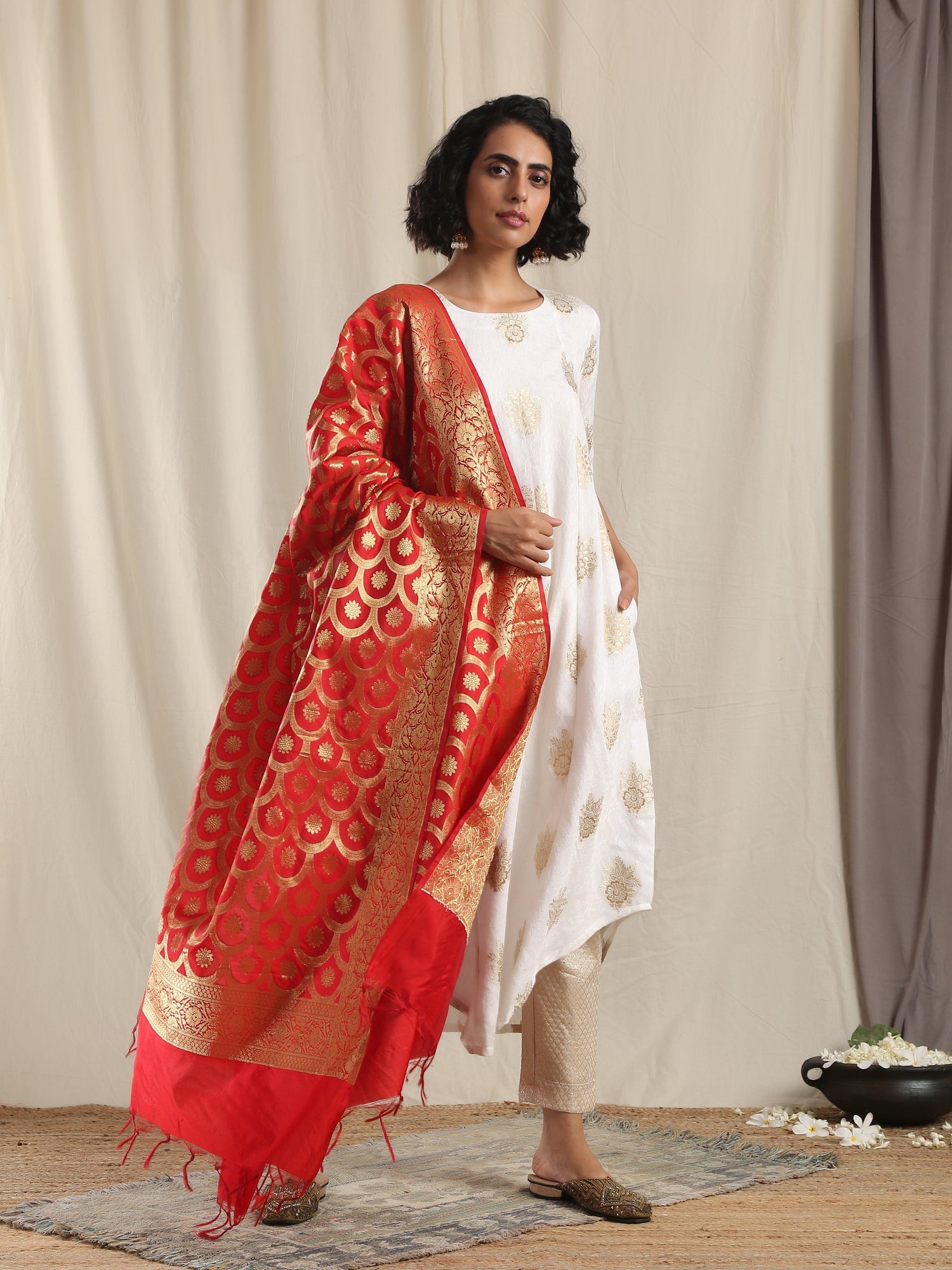 White Gold Modal Silk Asymmetric Kurta Pant Set - trueBrowns