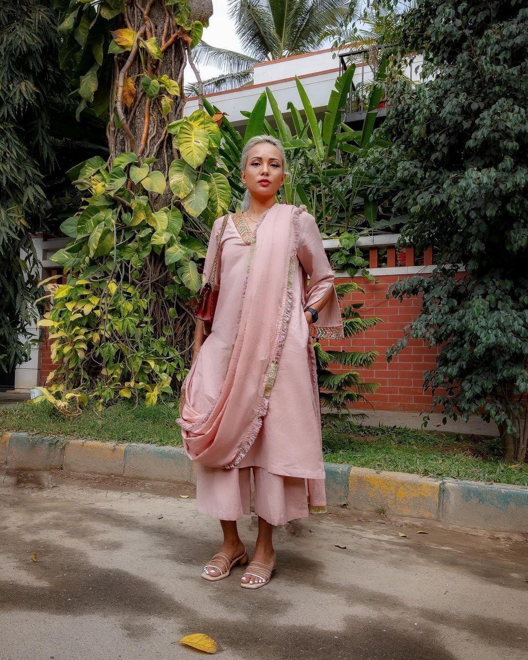 Rose Pink Pure Cotton Lace Kurta - trueBrowns