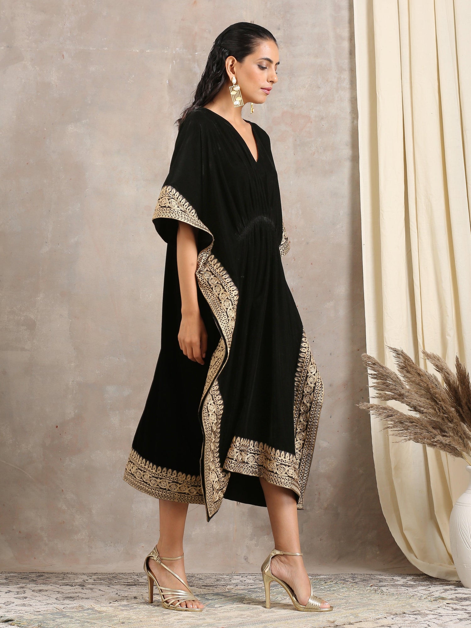 Black Velvet Embroidered Lace Kaftan - trueBrowns