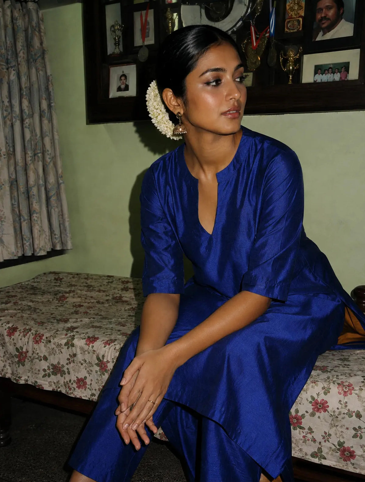 trueBrowns Blue Silk High Slit Kurta Set