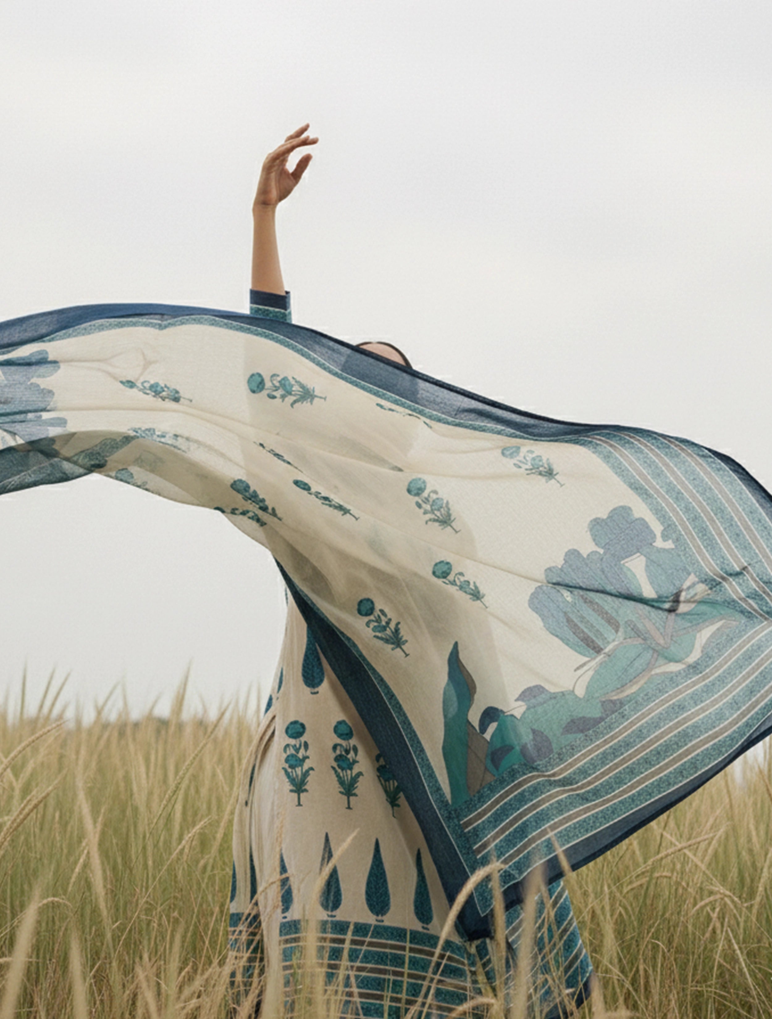 trueBrowns Ivory Blue Printed Kurta Pant Dupatta Set